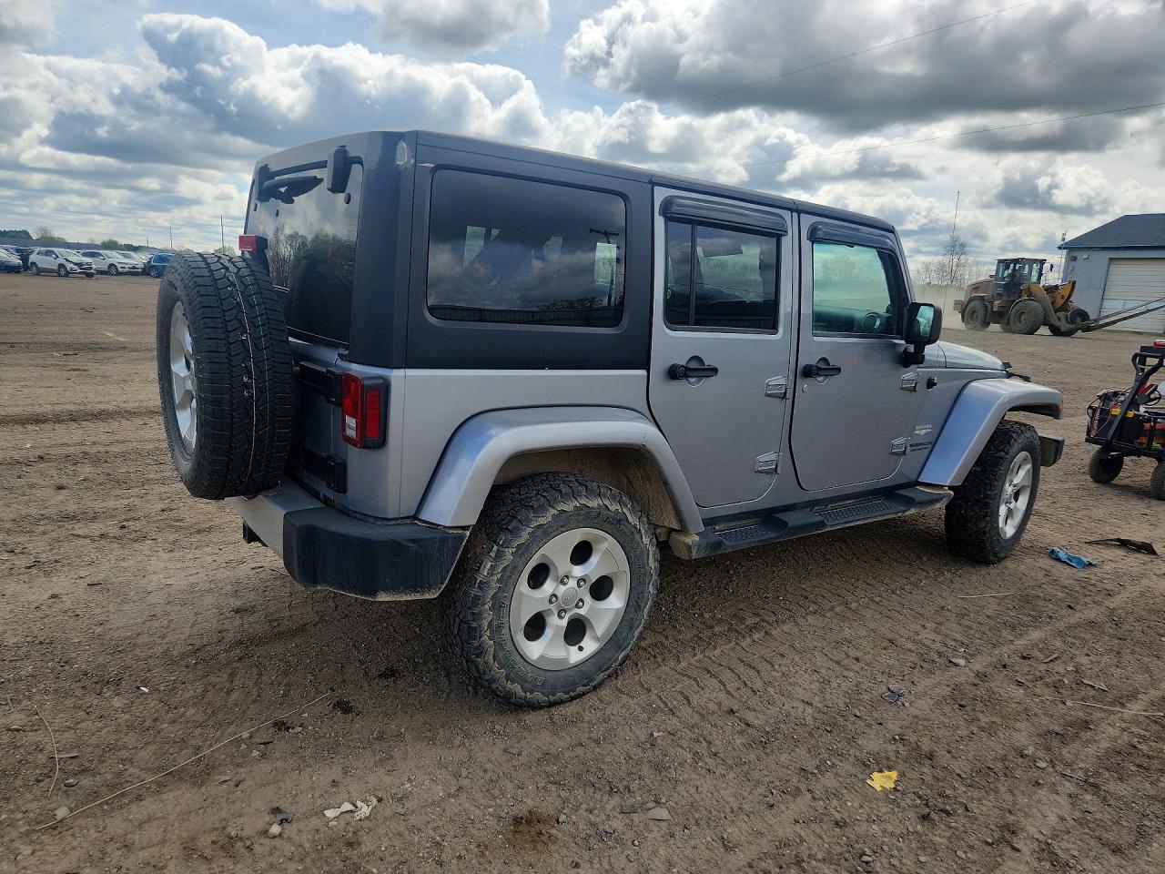 2013 Jeep Wrangler Unlimited Sahara Silver vin: 1C4BJWEG3DL635829
