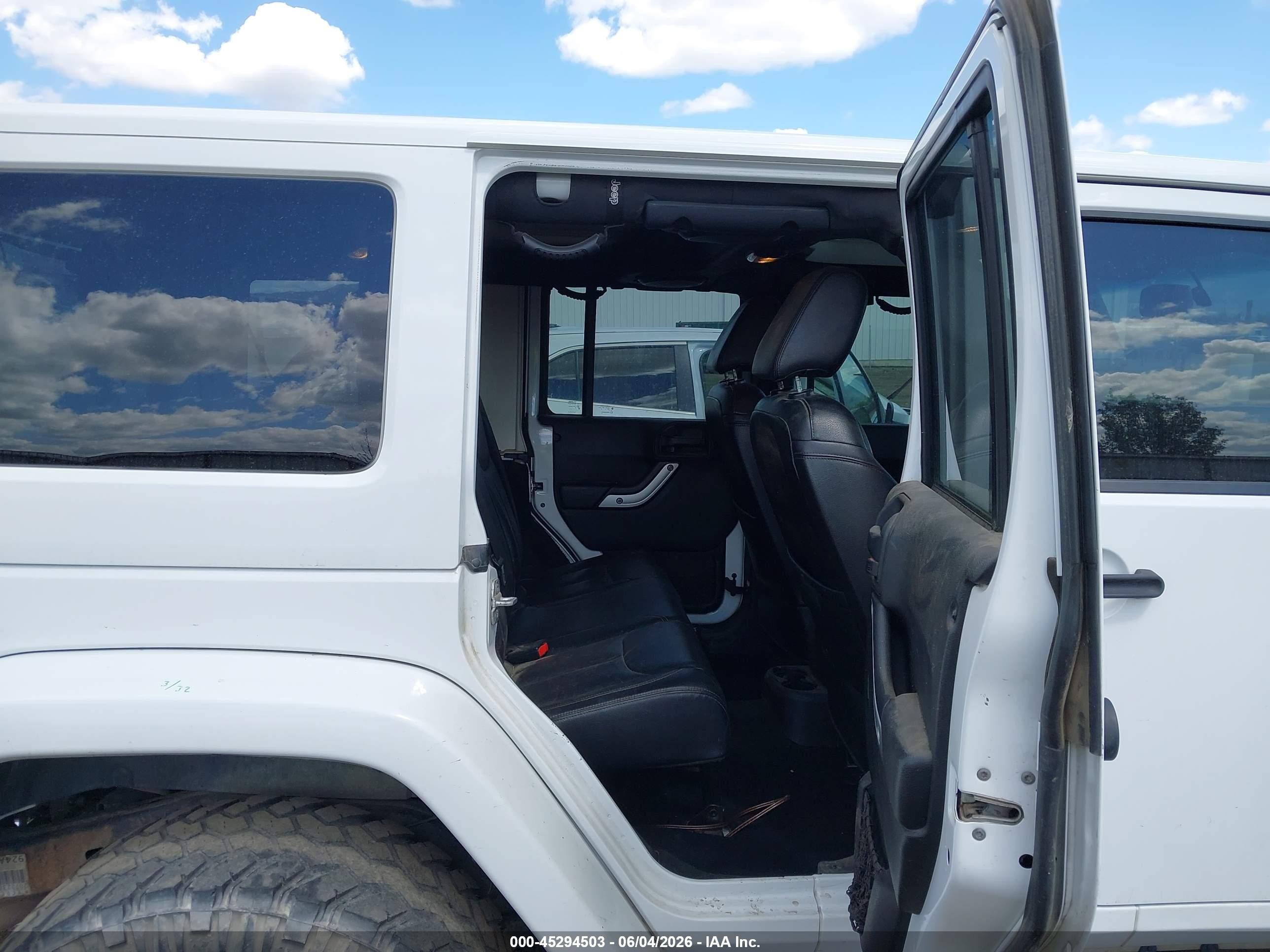 2014 Jeep Wrangler Unlimited Sahara Белый vin: 1C4BJWEG3EL122078