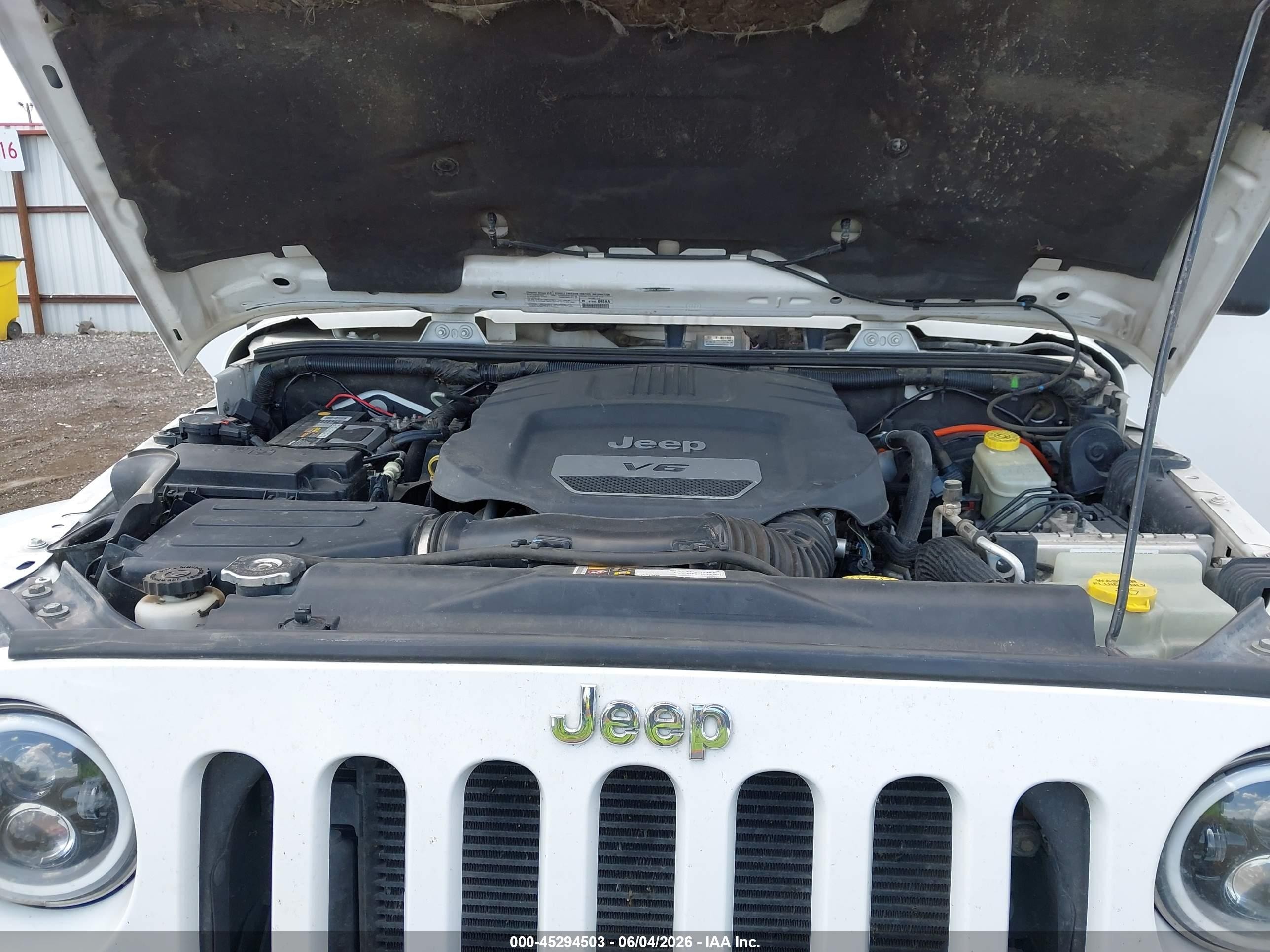 2014 Jeep Wrangler Unlimited Sahara Белый vin: 1C4BJWEG3EL122078
