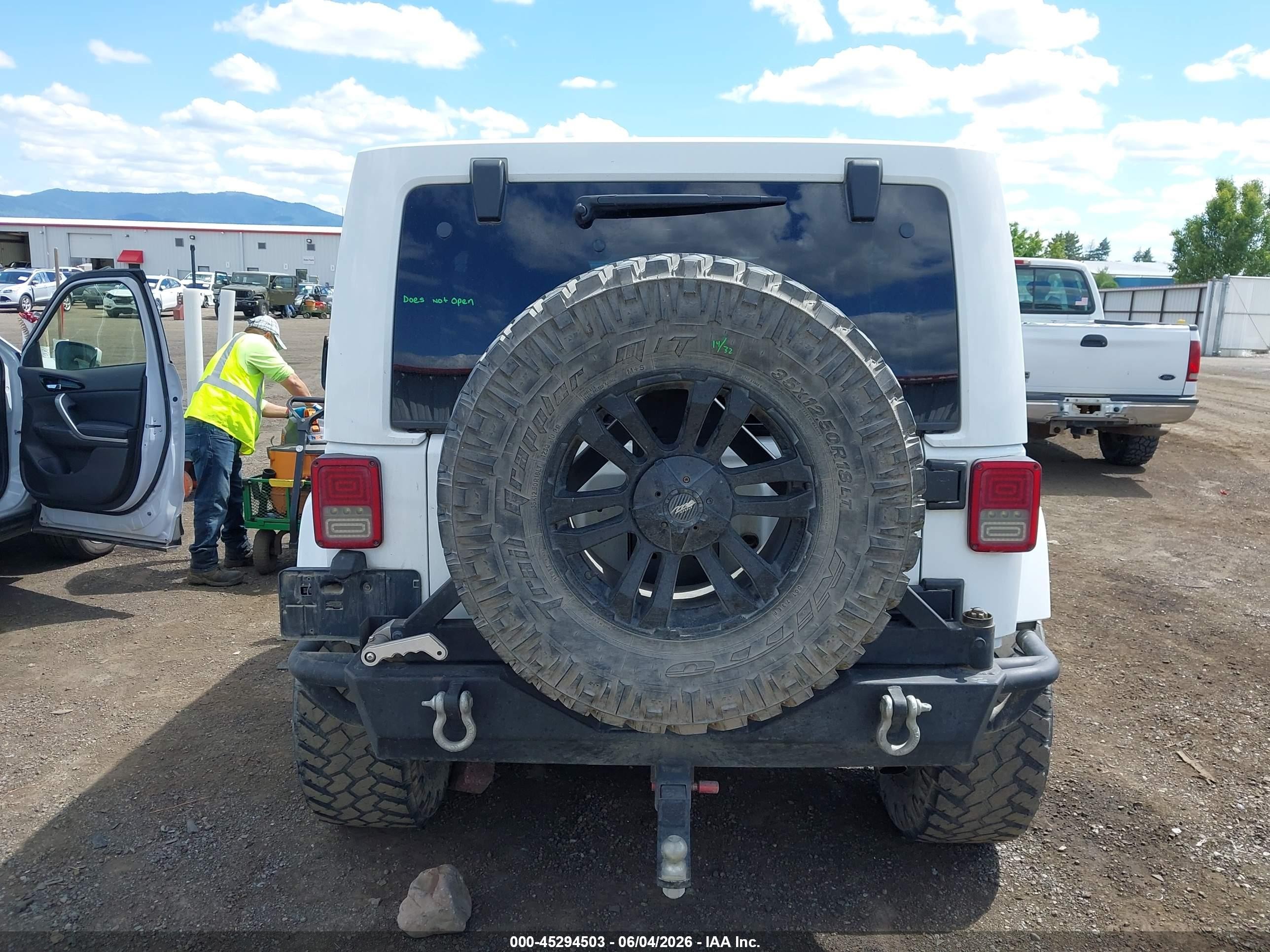 2014 Jeep Wrangler Unlimited Sahara Белый vin: 1C4BJWEG3EL122078