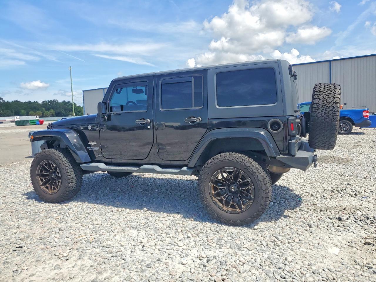 2014 Jeep Wrangler Unlimited Sahara Black vin: 1C4BJWEG3EL129094