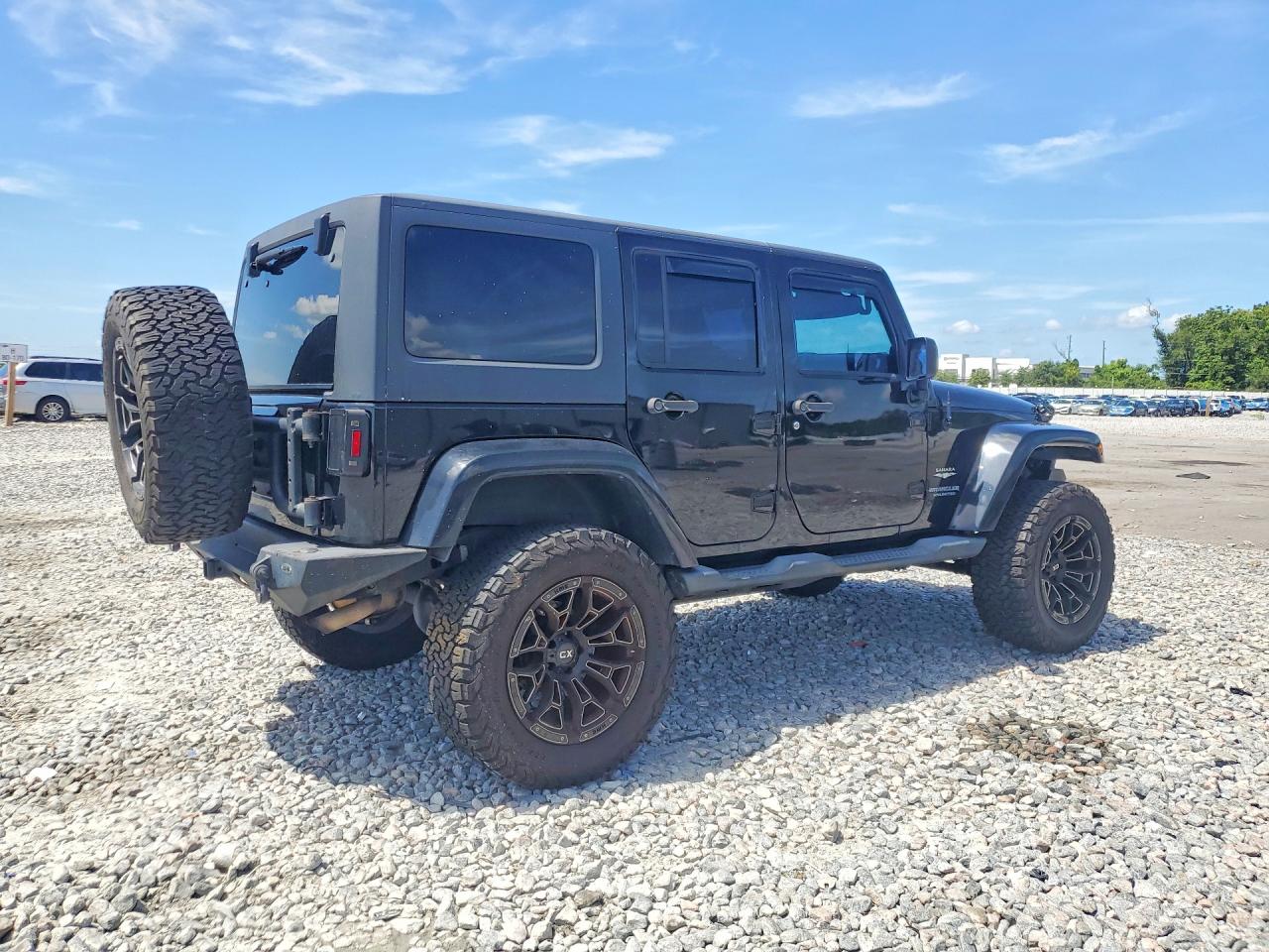 2014 Jeep Wrangler Unlimited Sahara Black vin: 1C4BJWEG3EL129094