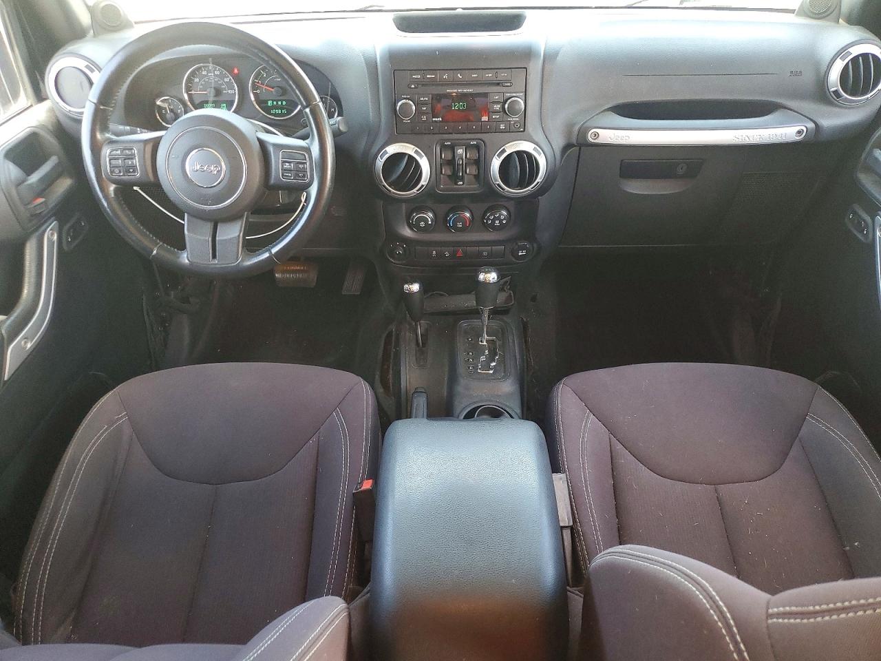 2014 Jeep Wrangler Unlimited Sahara Black vin: 1C4BJWEG3EL129094