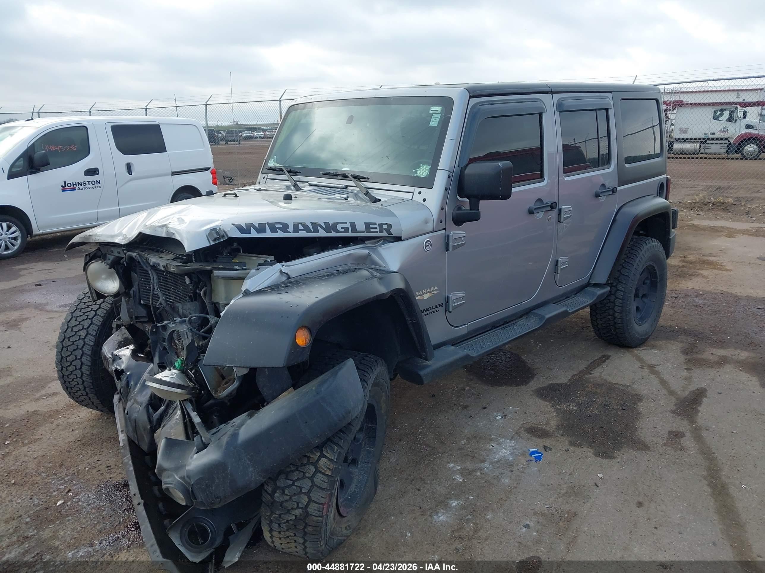 2014 Jeep Wrangler Unlimited Sahara Gray vin: 1C4BJWEG3EL141584