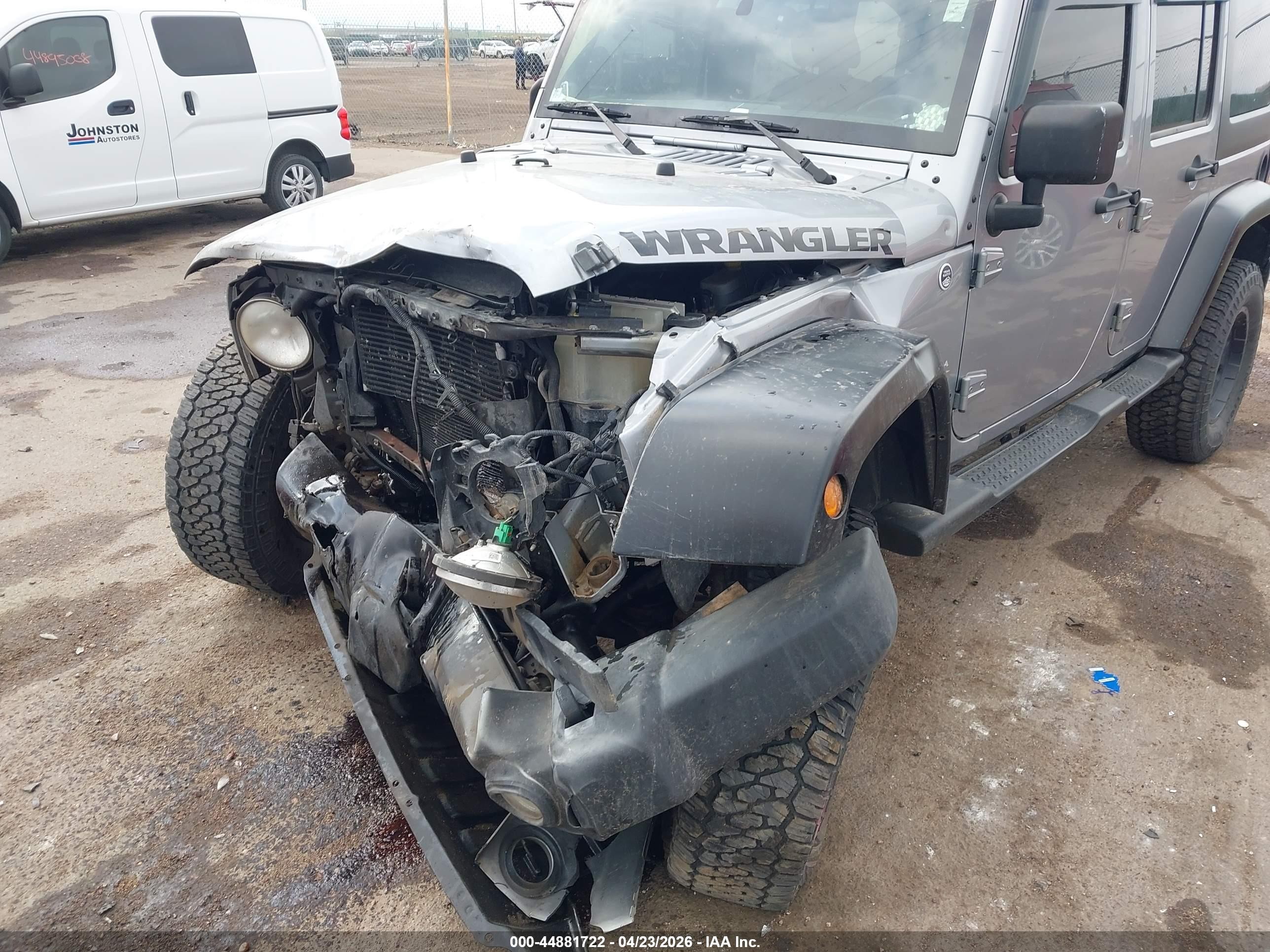 2014 Jeep Wrangler Unlimited Sahara Gray vin: 1C4BJWEG3EL141584