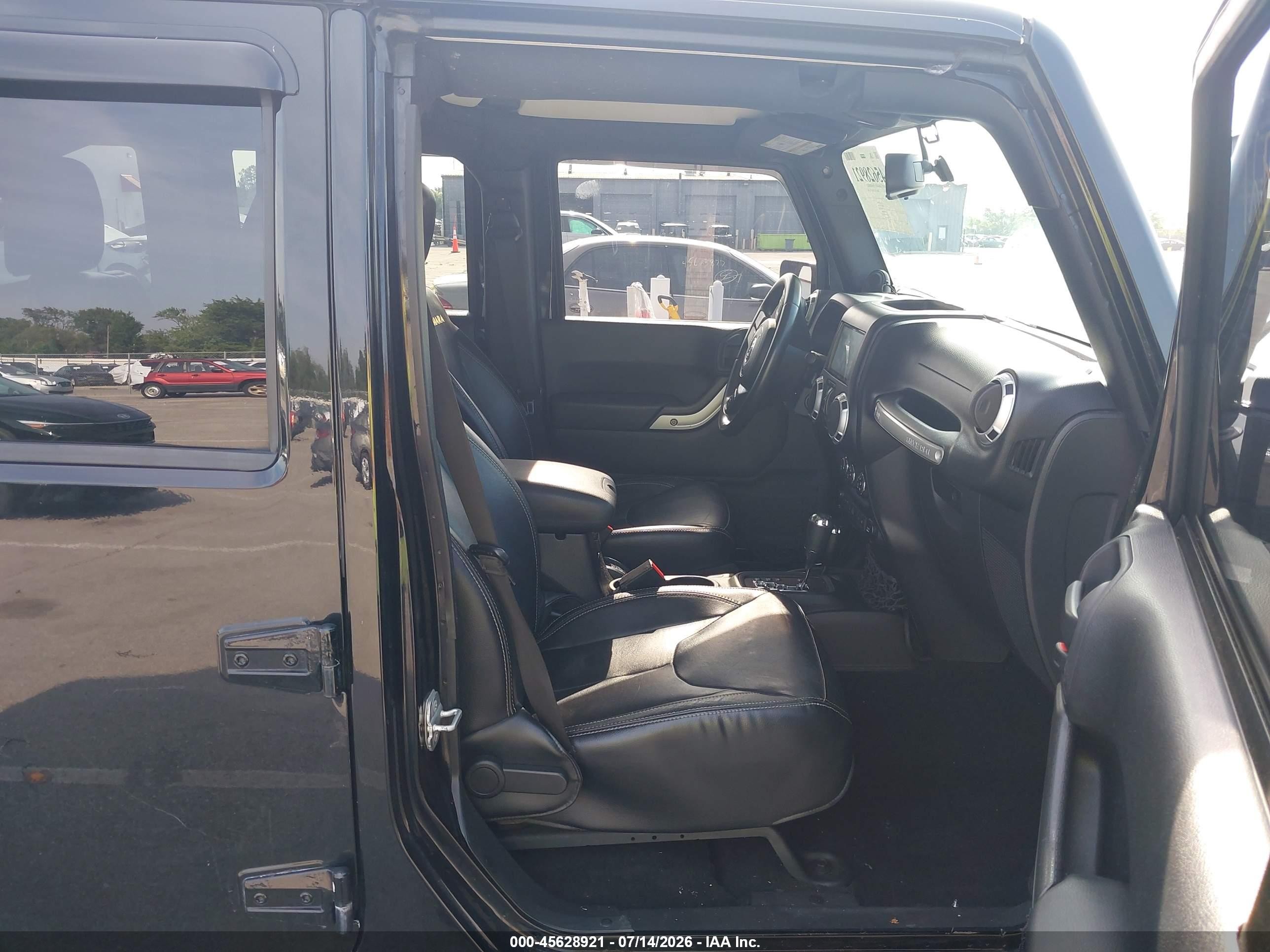 2014 Jeep Wrangler Unlimited Sahara Black vin: 1C4BJWEG3EL172284