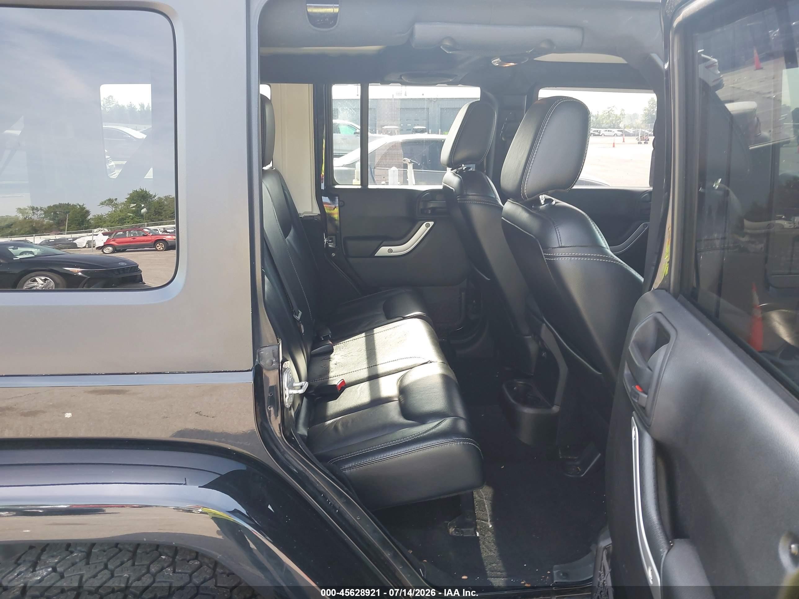 2014 Jeep Wrangler Unlimited Sahara Black vin: 1C4BJWEG3EL172284