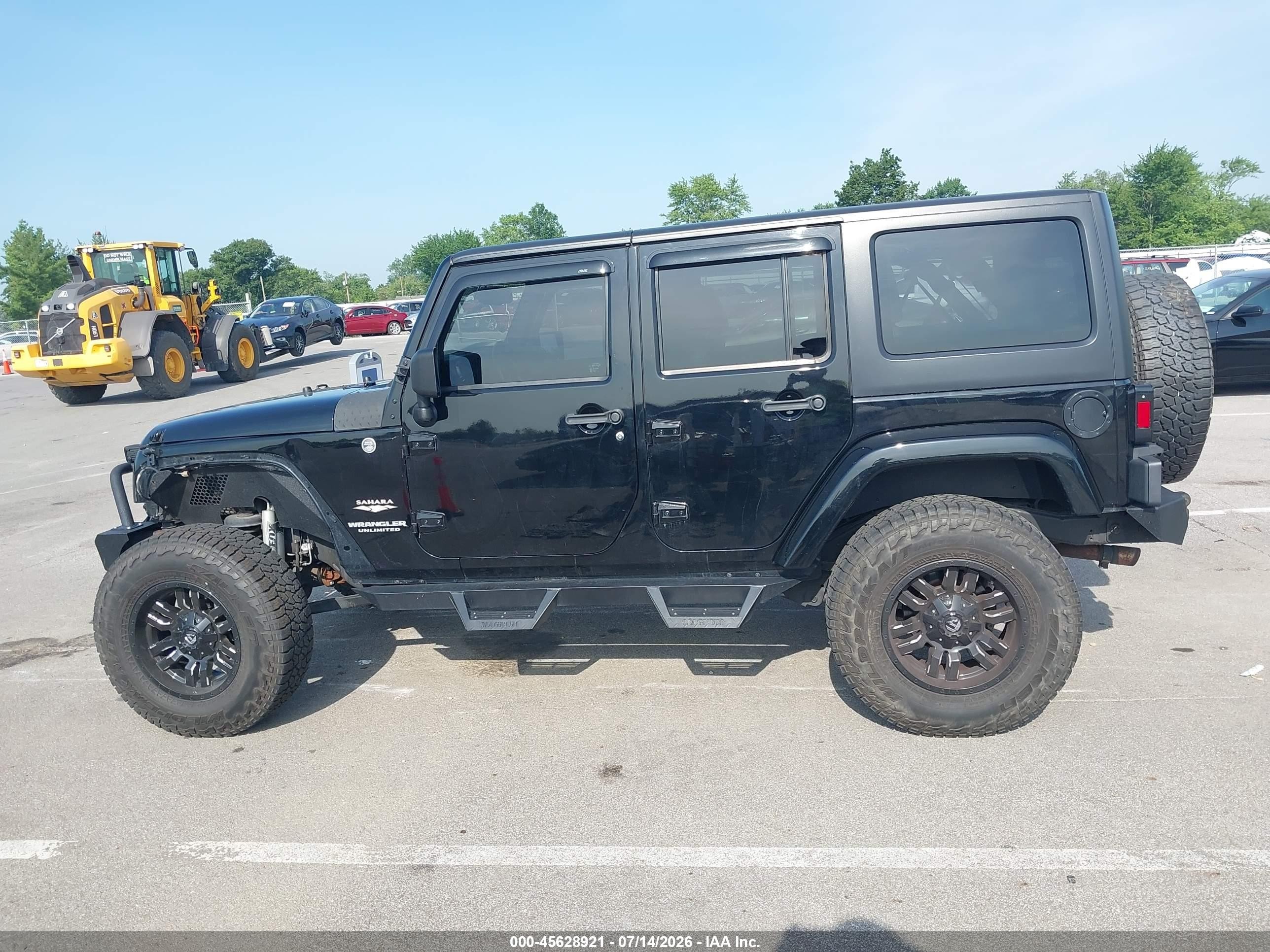 2014 Jeep Wrangler Unlimited Sahara Black vin: 1C4BJWEG3EL172284