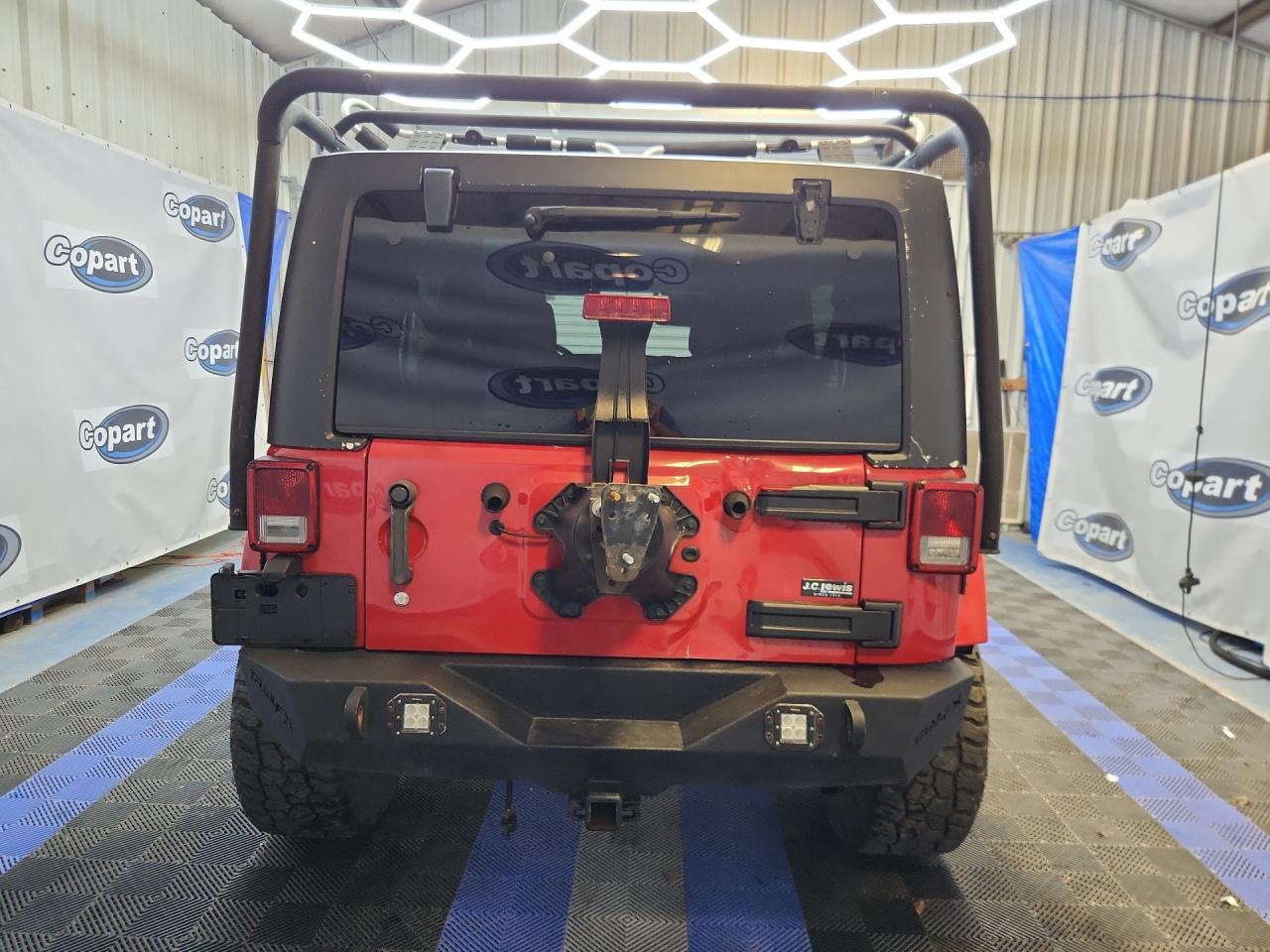 2014 Jeep Wrangler Unlimited Sahara Красный vin: 1C4BJWEG3EL257965 Damage: Spare Tire, Missing, Replacement Required