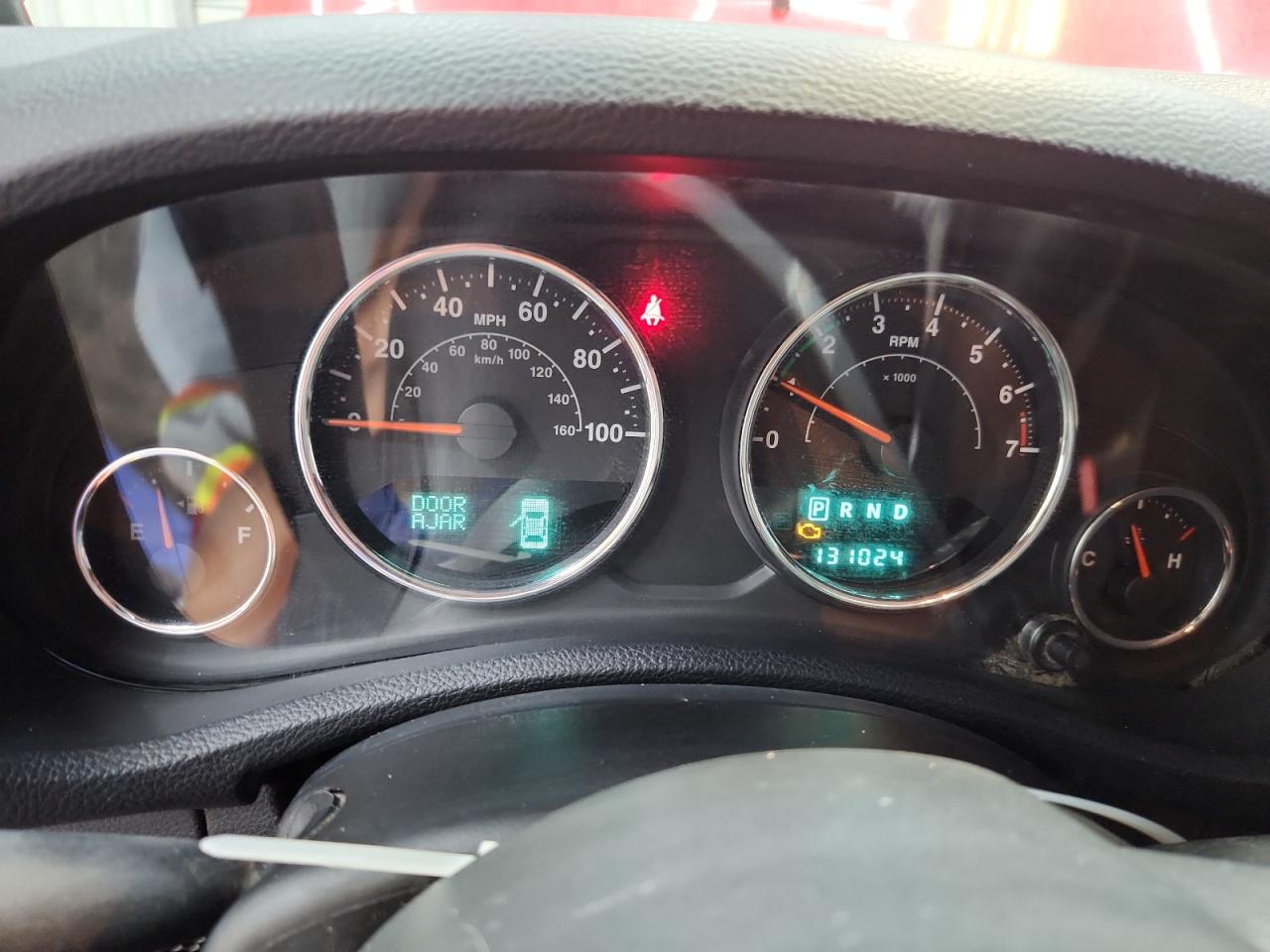 2014 Jeep Wrangler Unlimited Sahara Красный vin: 1C4BJWEG3EL257965 Damage: Warning Light - Engine, On, Unacceptable