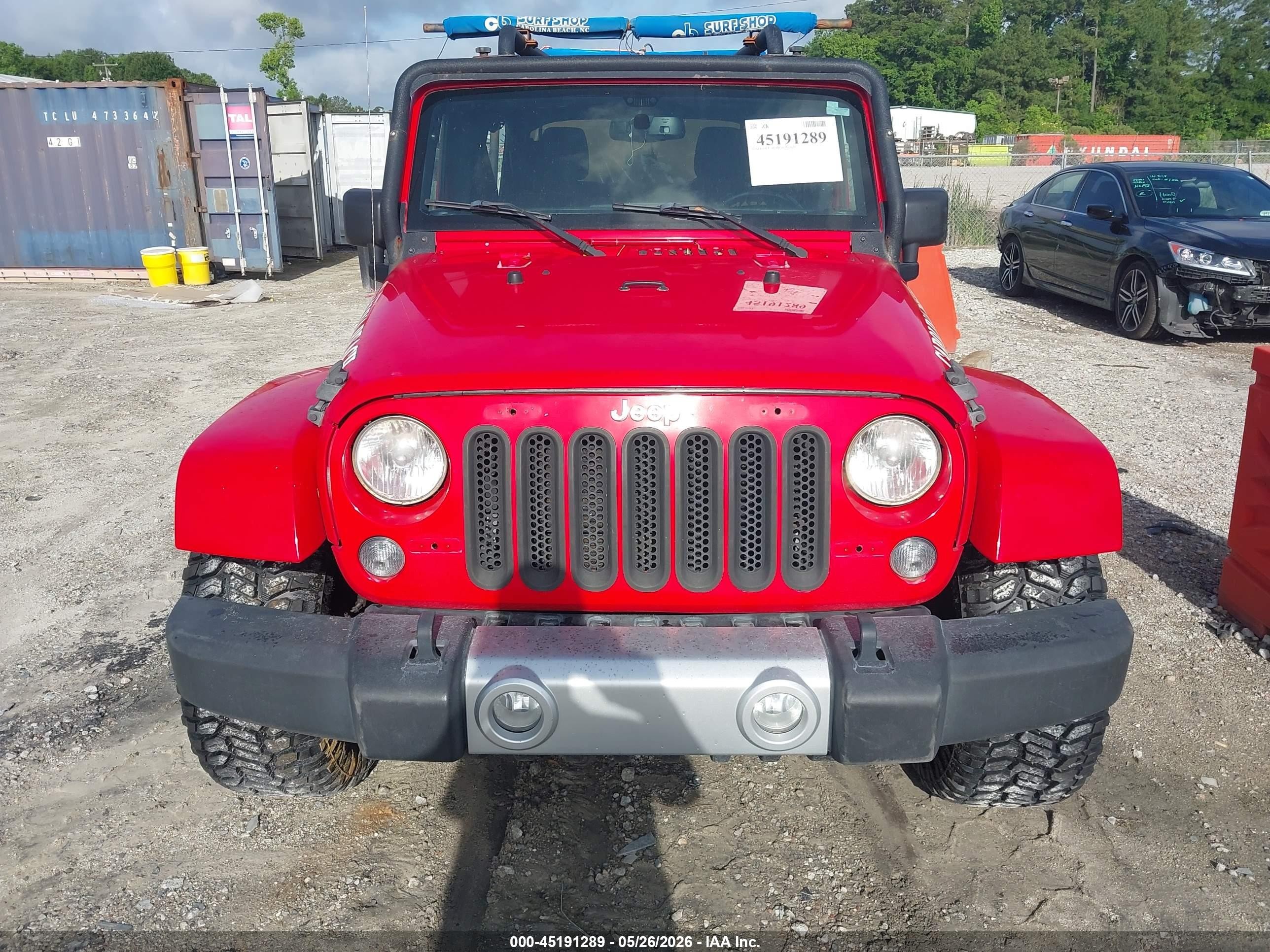 2015 Jeep Wrangler Unlimited Sahara Red vin: 1C4BJWEG3FL556308