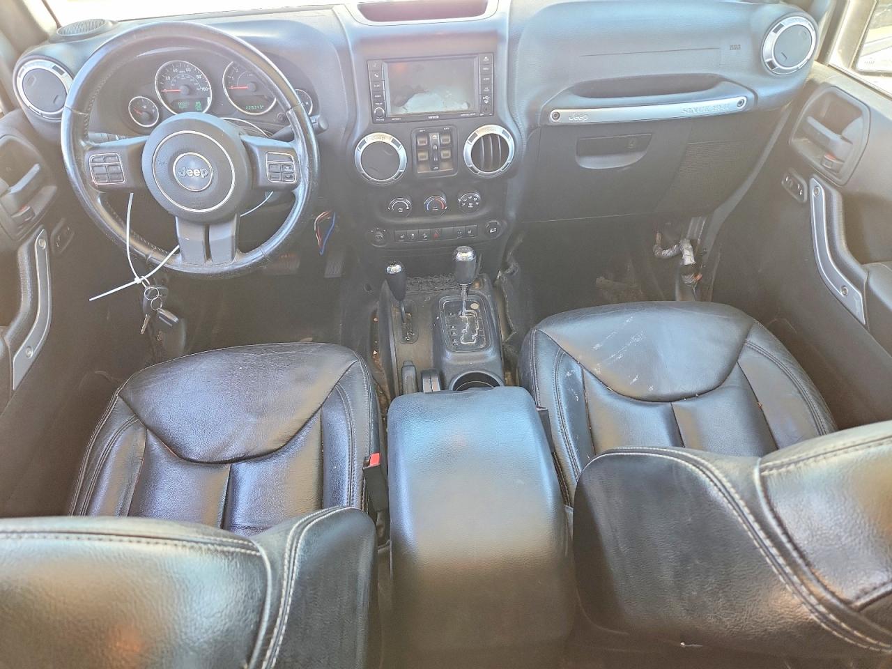 2015 Jeep Wrangler Unlimited Sahara Silver vin: 1C4BJWEG3FL578616