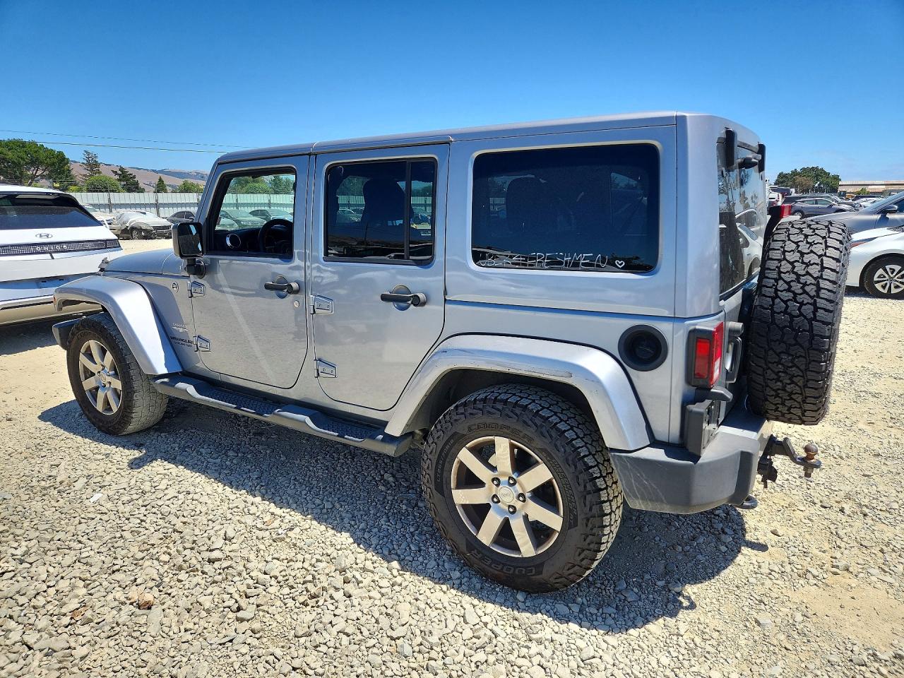 2015 Jeep Wrangler Unlimited Sahara Silver vin: 1C4BJWEG3FL578616