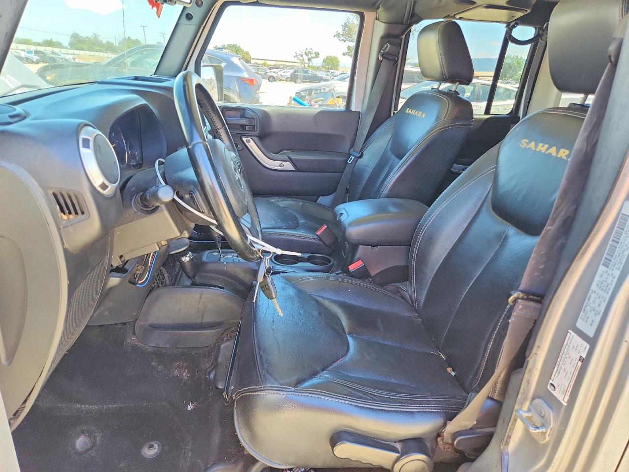 2015 Jeep Wrangler Unlimited Sahara Silver vin: 1C4BJWEG3FL578616