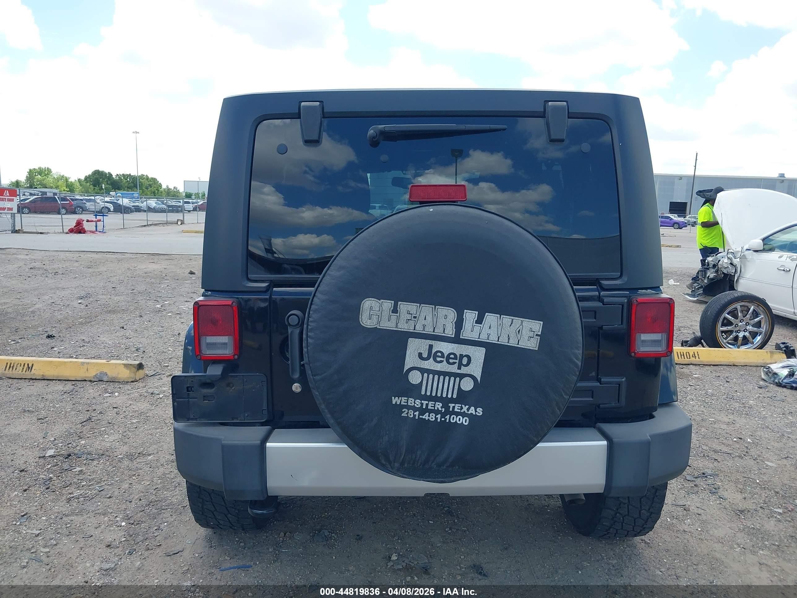 2015 Jeep Wrangler Unlimited Sahara Black vin: 1C4BJWEG3FL592452