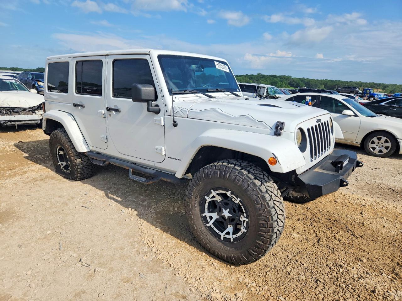 2015 Jeep Wrangler Unlimited Sahara White vin: 1C4BJWEG3FL607922