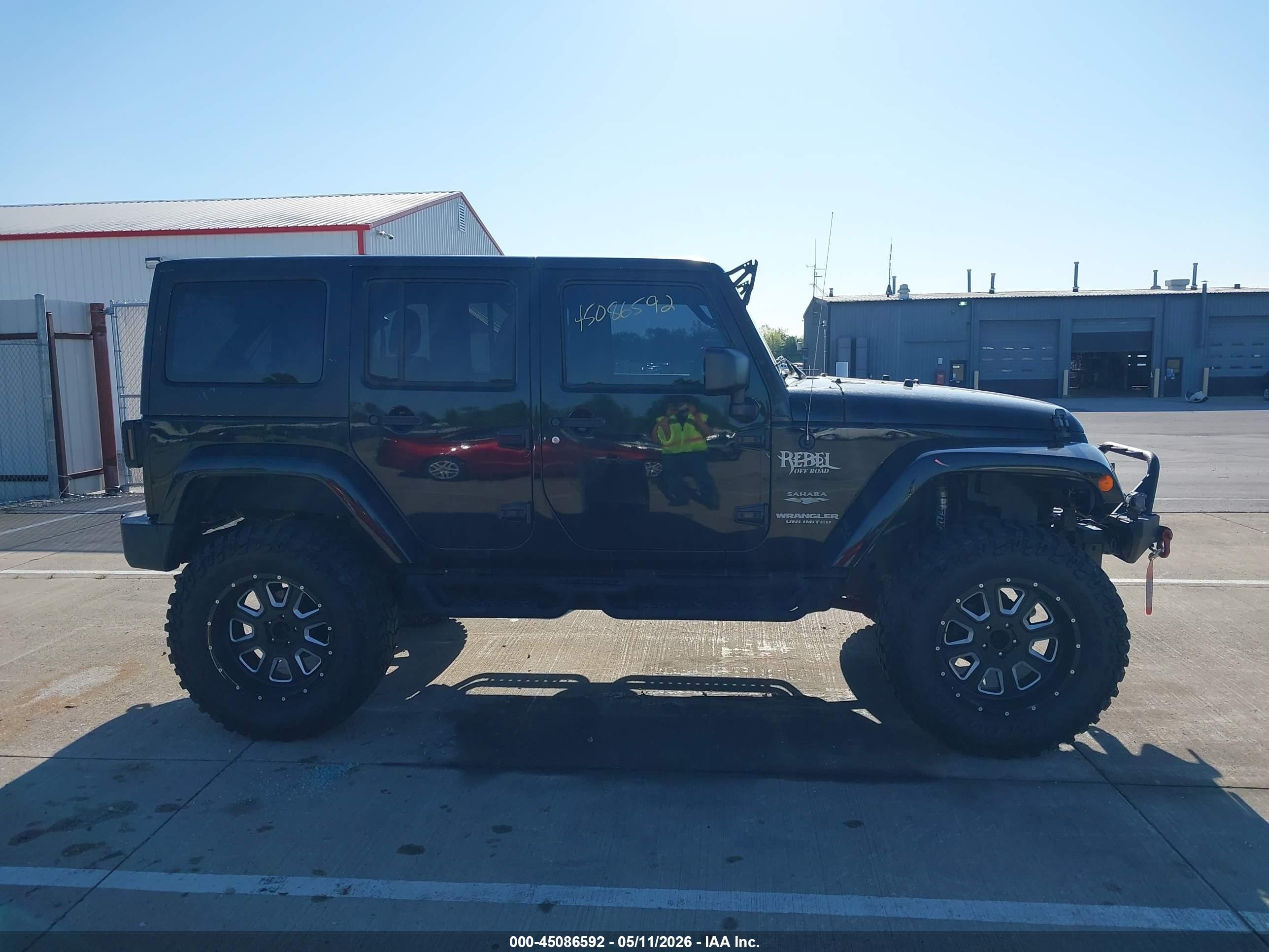 2015 Jeep Wrangler Unlimited Sahara Black vin: 1C4BJWEG3FL618077