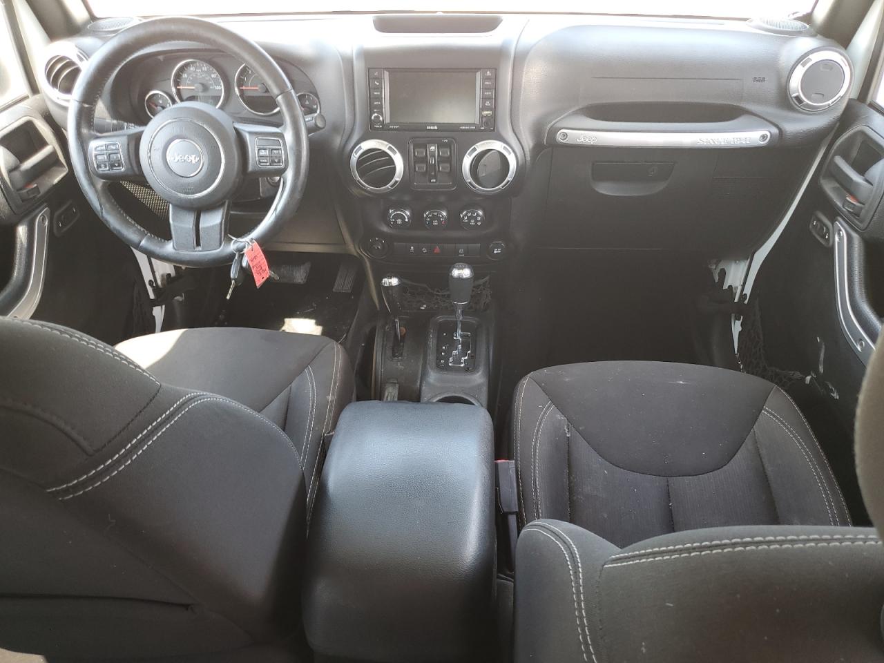 2015 Jeep Wrangler Unlimited Sahara White vin: 1C4BJWEG3FL636997