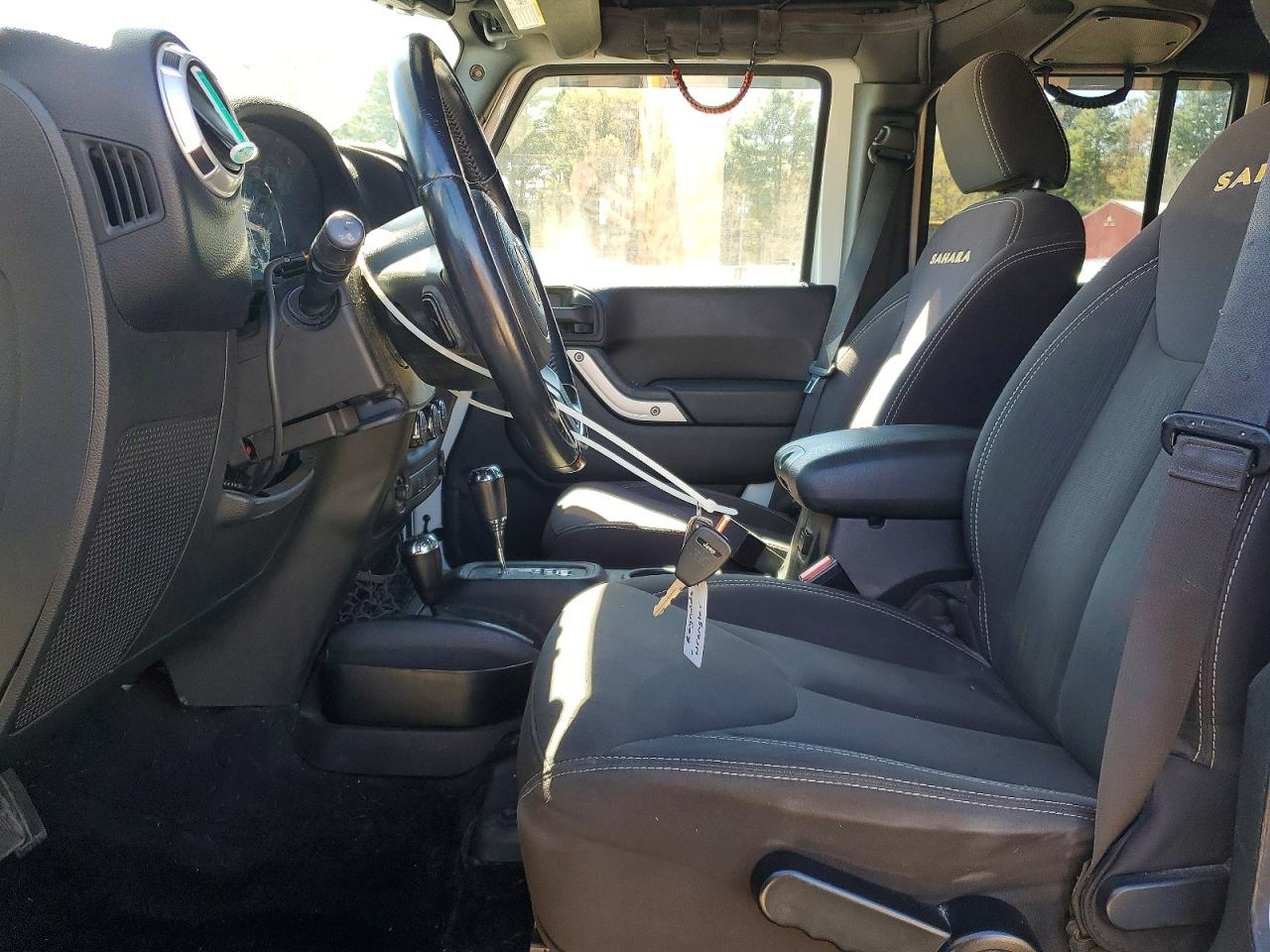 2015 Jeep Wrangler Unlimited Sahara Белый vin: 1C4BJWEG3FL646770