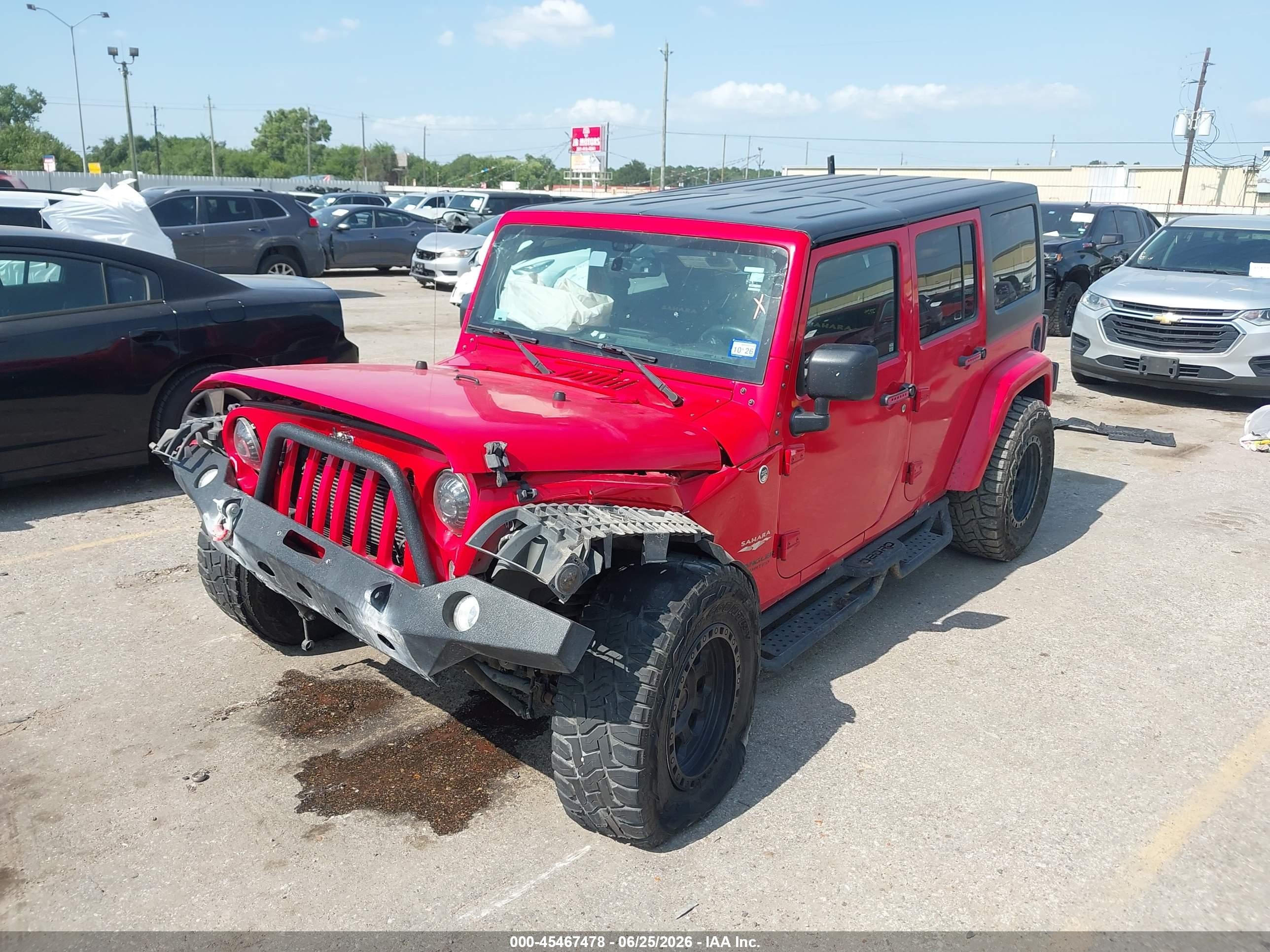 2015 Jeep Wrangler Unlimited Sahara Red vin: 1C4BJWEG3FL768111