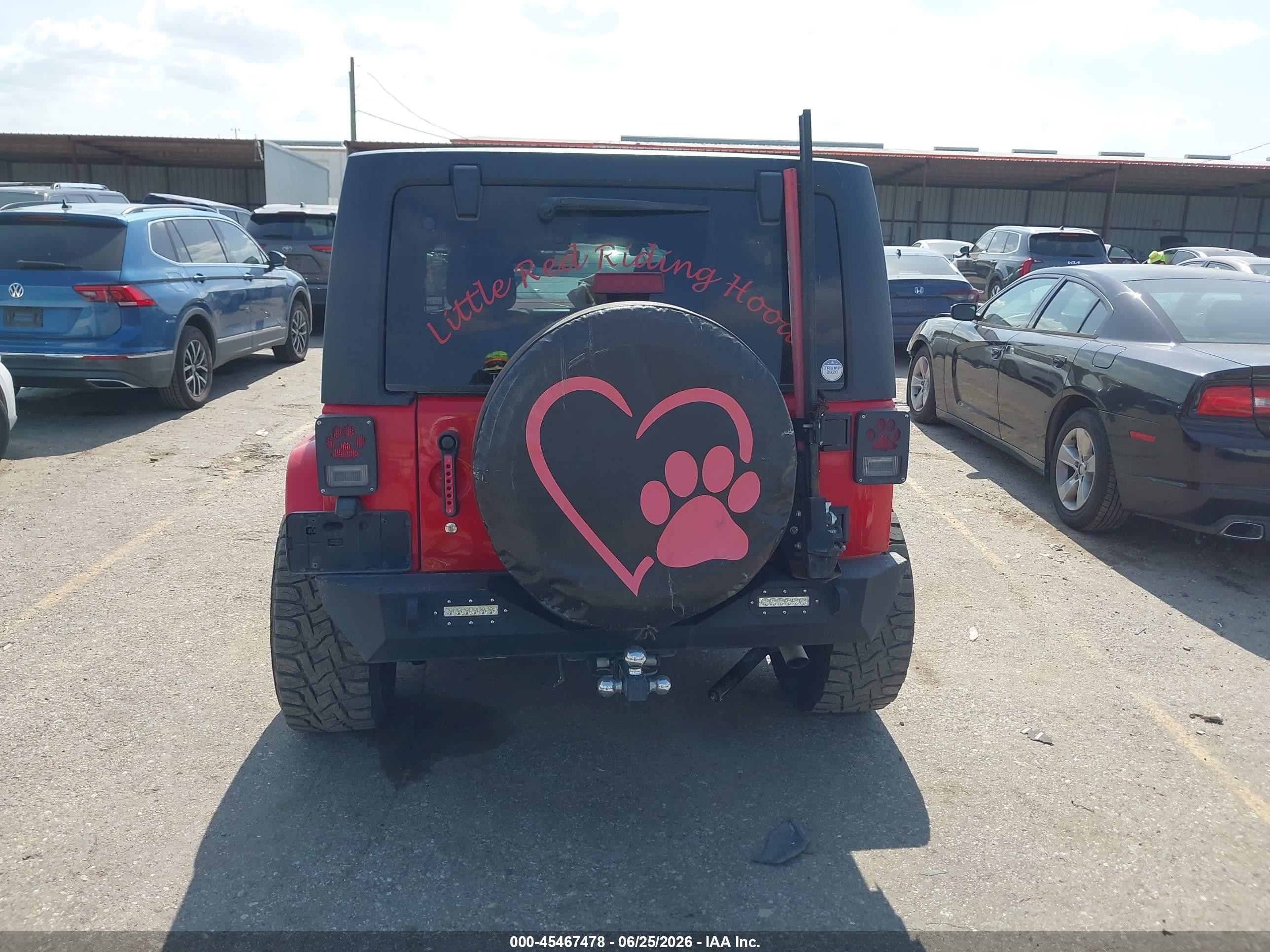2015 Jeep Wrangler Unlimited Sahara Red vin: 1C4BJWEG3FL768111