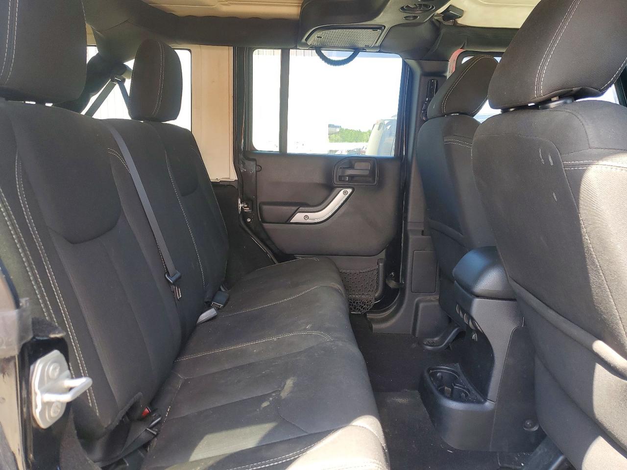 2015 Jeep Wrangler Unlimited Sahara Black vin: 1C4BJWEG3FL771364