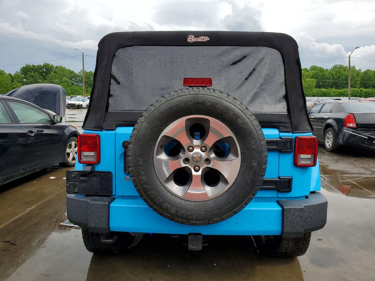 2018 Jeep Wrangler Unlimited Sahara Blue vin: 1C4BJWEG3JL918839