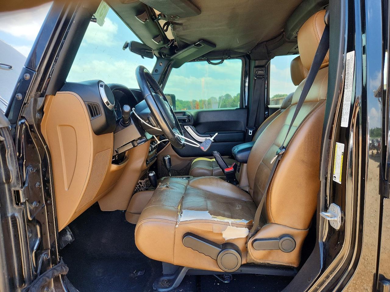 2012 Jeep Wrangler Unlimited Sahara Black vin: 1C4BJWEG4CL111281
