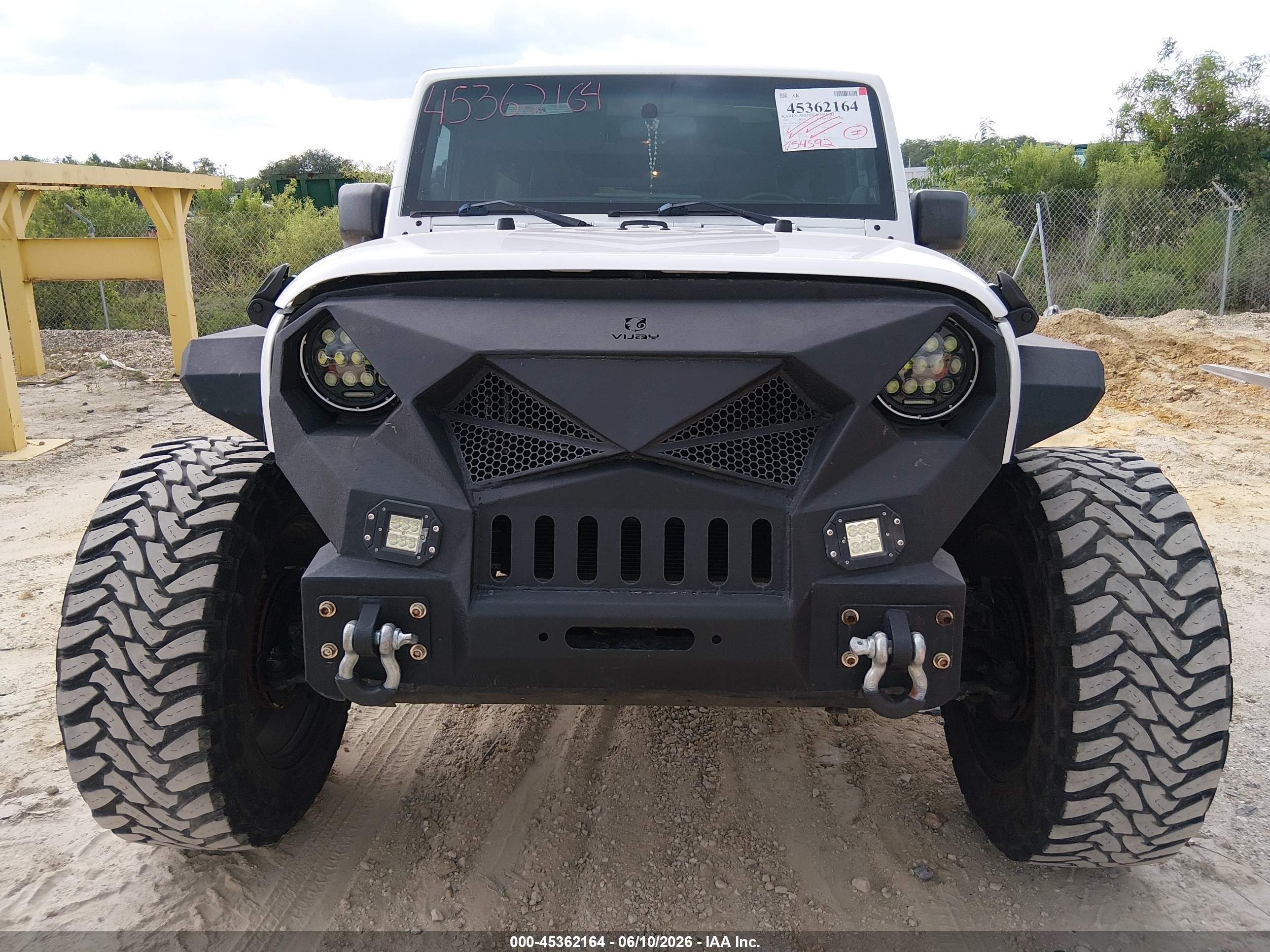 2012 Jeep Wrangler Unlimited Sahara Белый vin: 1C4BJWEG4CL180634