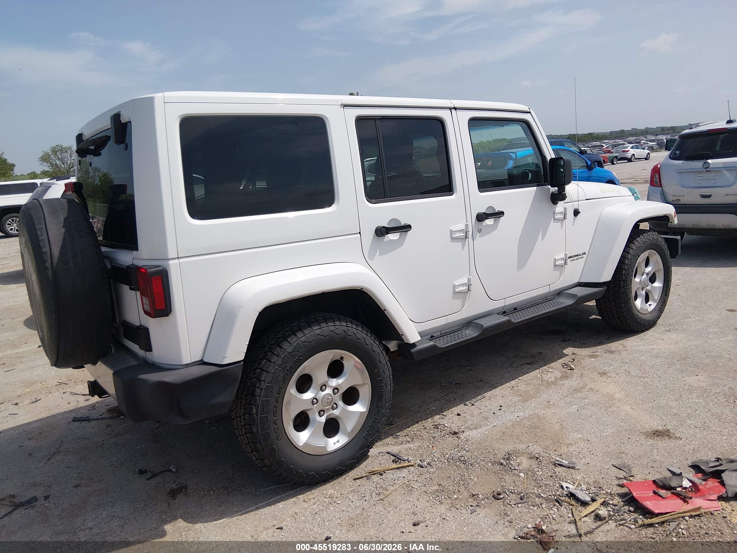 2013 Jeep Wrangler Unlimited Sahara White vin: 1C4BJWEG4DL609580
