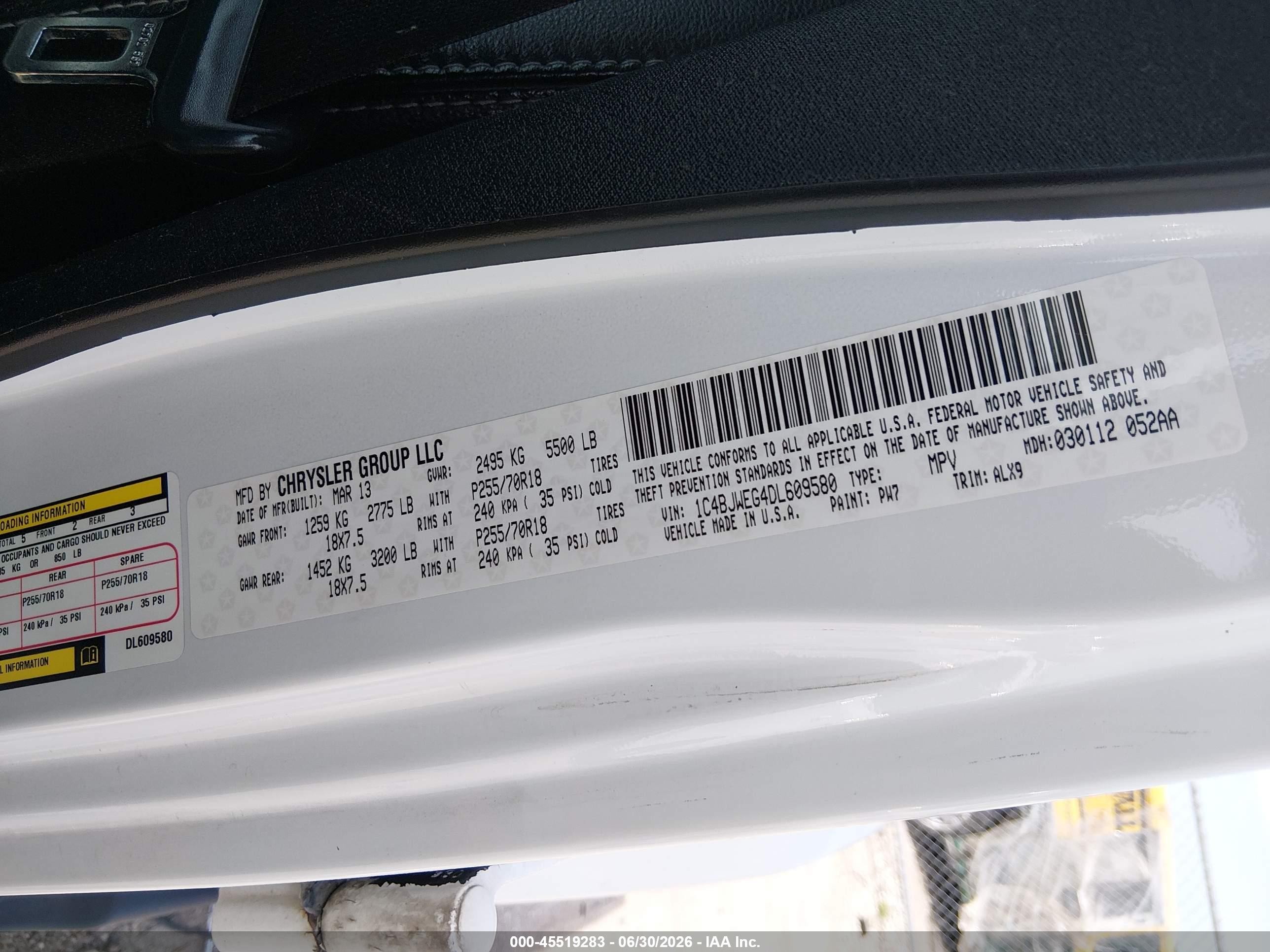 2013 Jeep Wrangler Unlimited Sahara White vin: 1C4BJWEG4DL609580