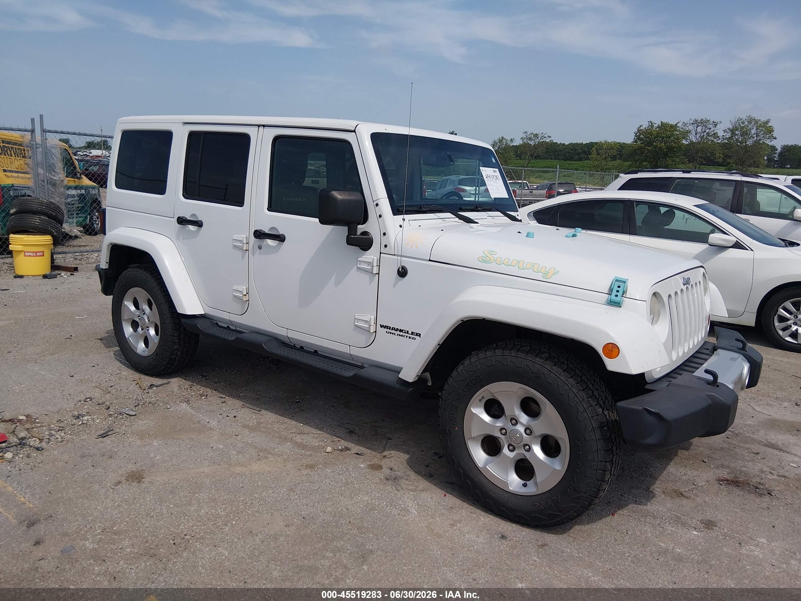 2013 Jeep Wrangler Unlimited Sahara White vin: 1C4BJWEG4DL609580