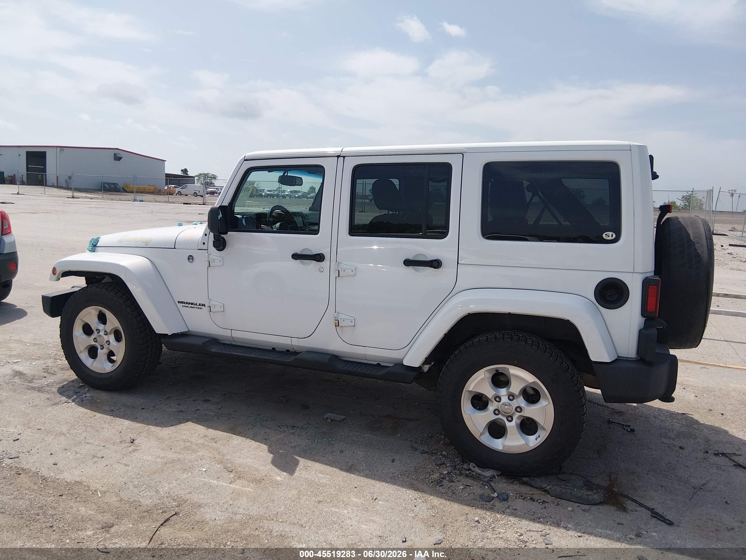2013 Jeep Wrangler Unlimited Sahara White vin: 1C4BJWEG4DL609580