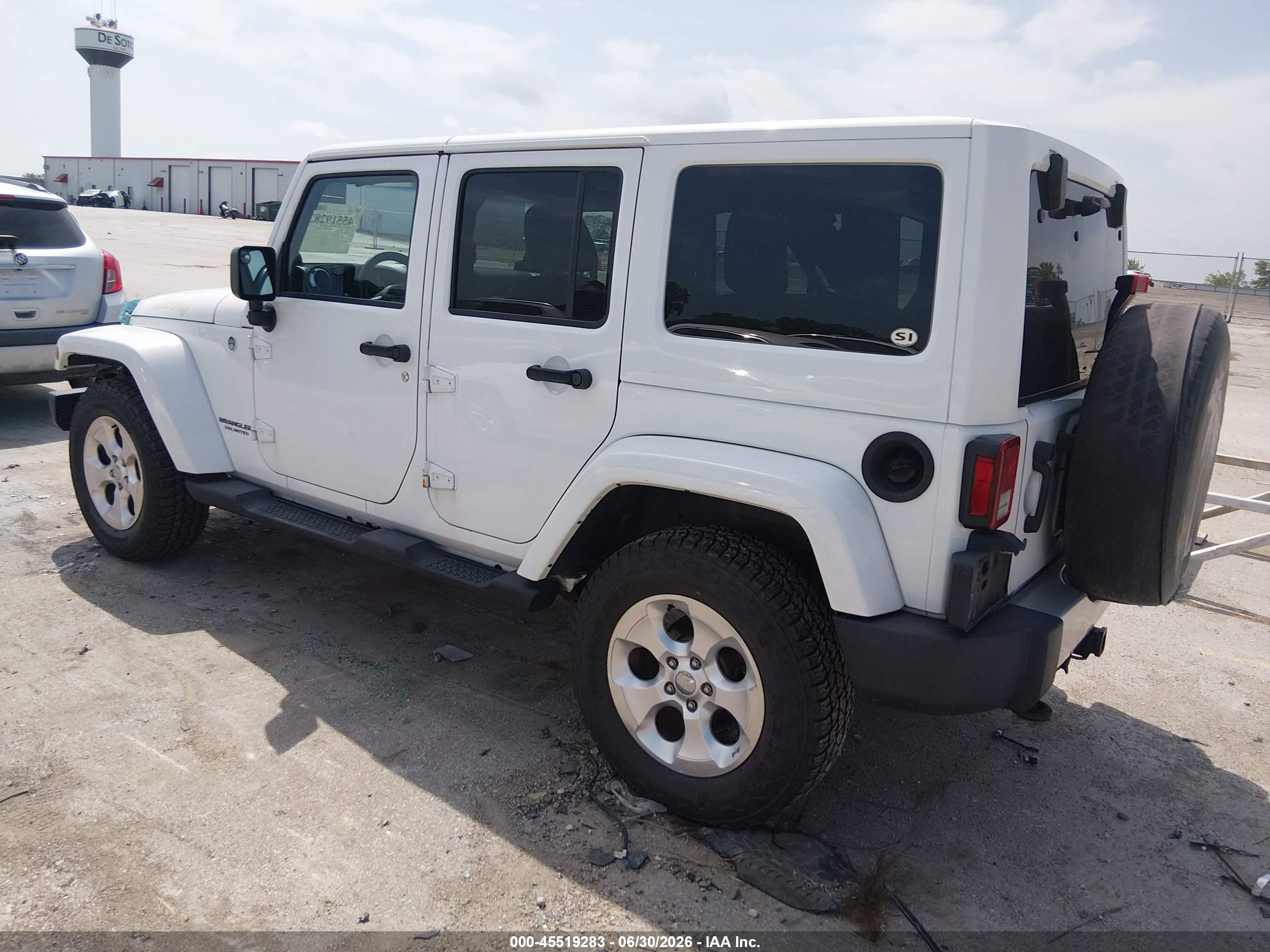 2013 Jeep Wrangler Unlimited Sahara White vin: 1C4BJWEG4DL609580
