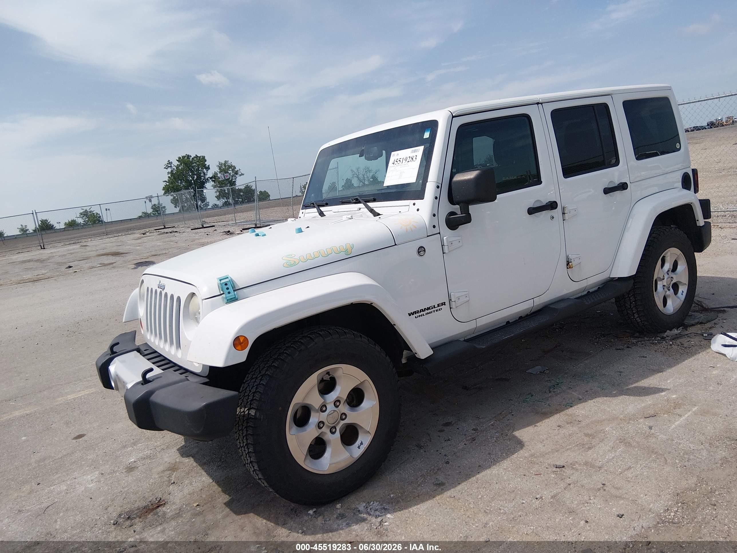 2013 Jeep Wrangler Unlimited Sahara White vin: 1C4BJWEG4DL609580