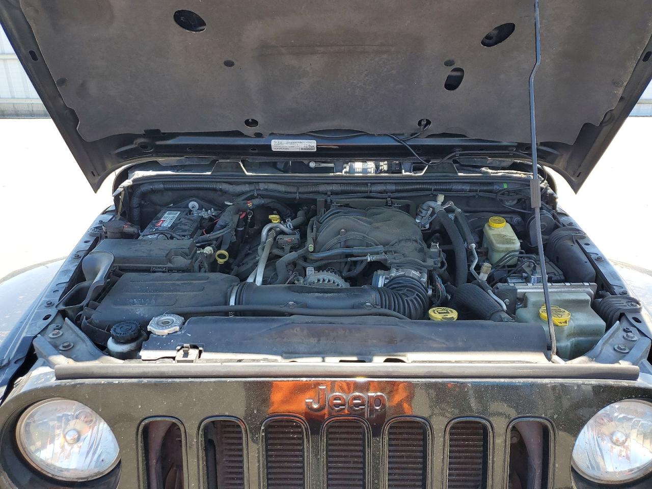 2015 Jeep Wrangler Unlimited Sahara Black vin: 1C4BJWEG4FL703560