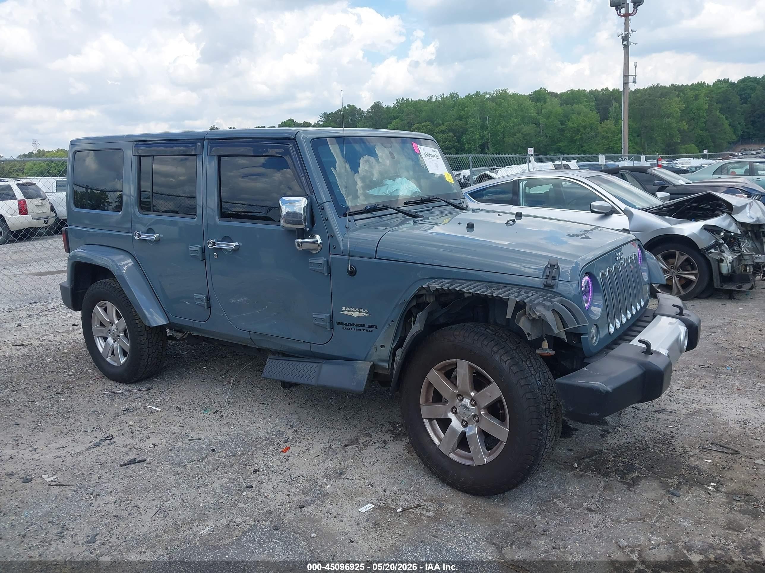 2015 Jeep Wrangler Unlimited Sahara Gray vin: 1C4BJWEG4FL731567