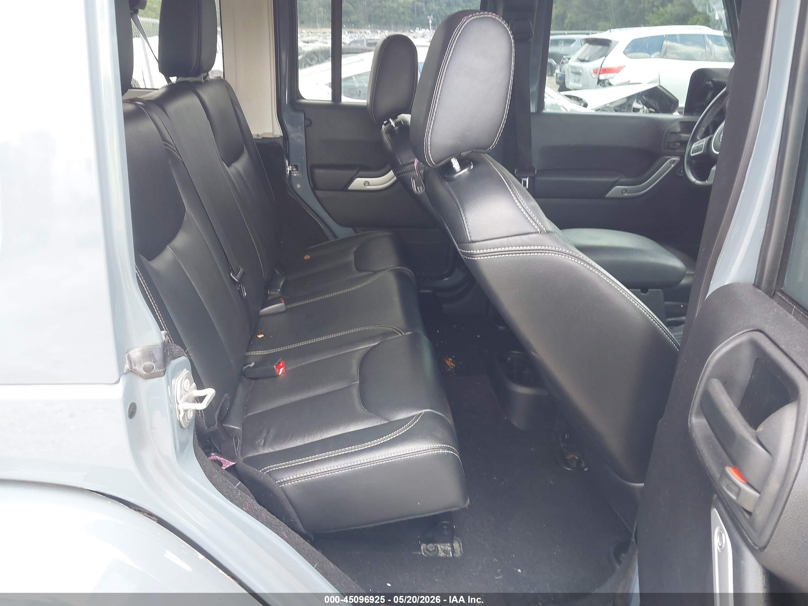 2015 Jeep Wrangler Unlimited Sahara Gray vin: 1C4BJWEG4FL731567