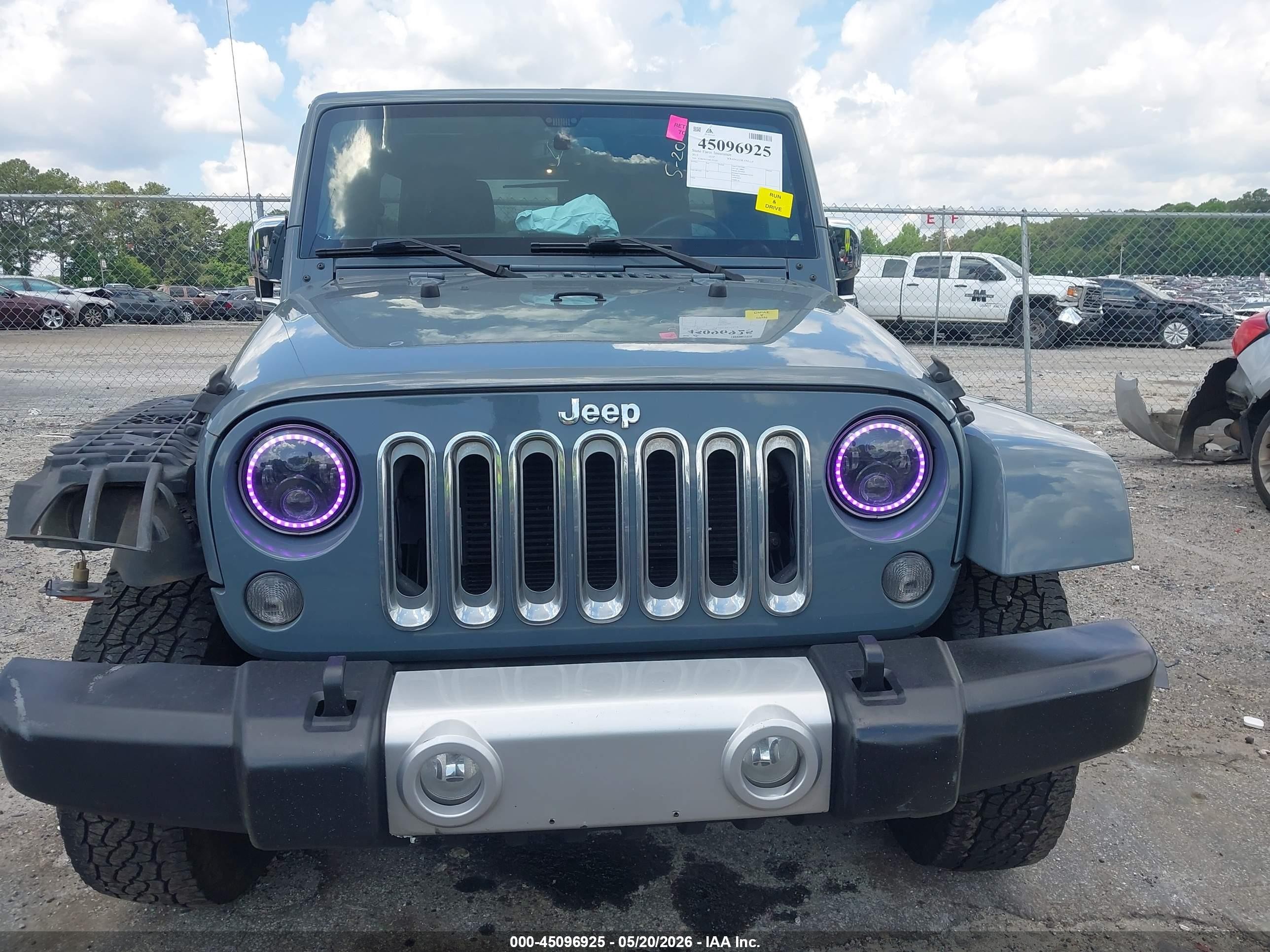 2015 Jeep Wrangler Unlimited Sahara Gray vin: 1C4BJWEG4FL731567