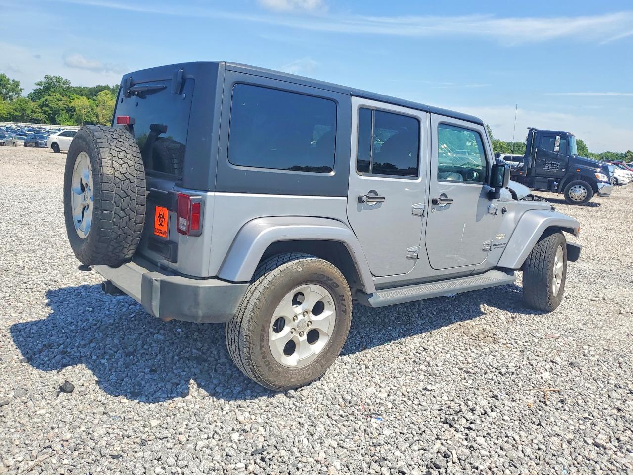 2015 Jeep Wrangler Unlimited Sahara Silver vin: 1C4BJWEG4FL751348