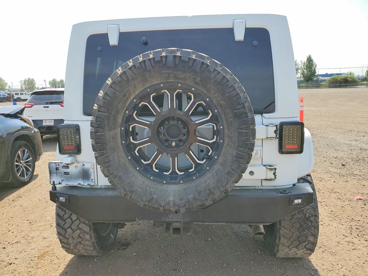 2012 Jeep Wrangler Unlimited Sahara Белый vin: 1C4BJWEG5CL112598