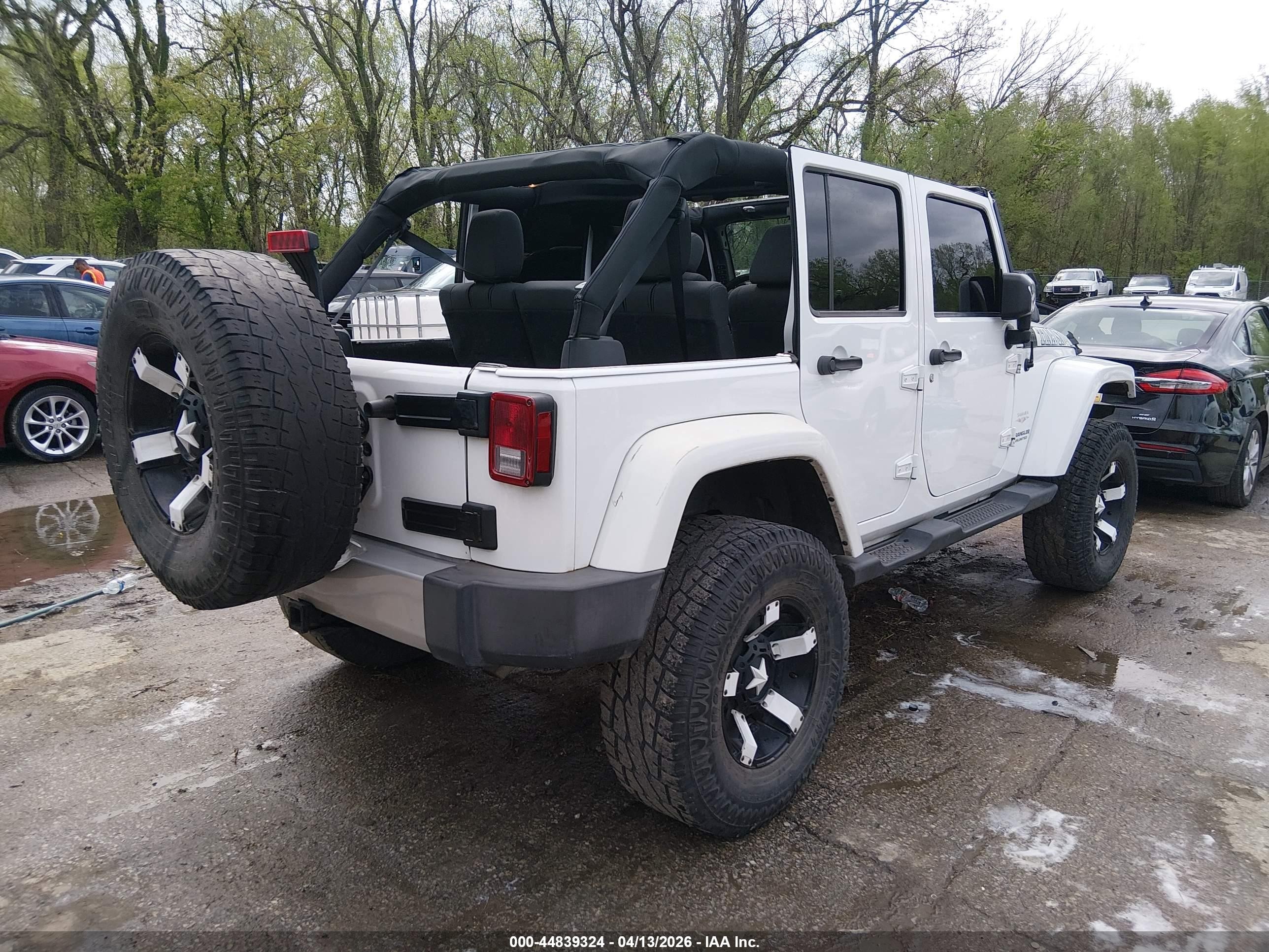 2012 Jeep Wrangler Unlimited Sahara Белый vin: 1C4BJWEG5CL183834