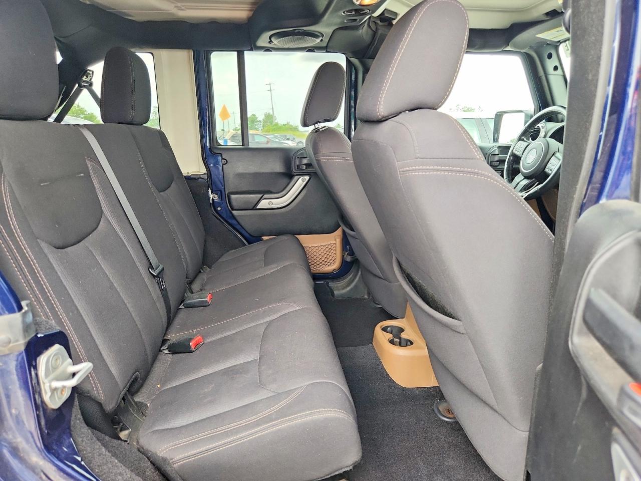 2013 Jeep Wrangler Unlimited Sahara Blue vin: 1C4BJWEG5DL506295