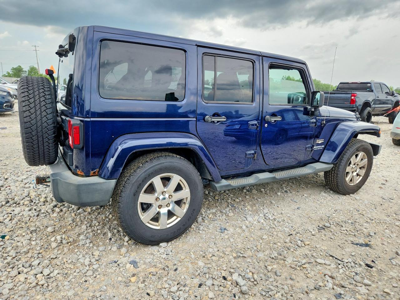 2013 Jeep Wrangler Unlimited Sahara Blue vin: 1C4BJWEG5DL506295