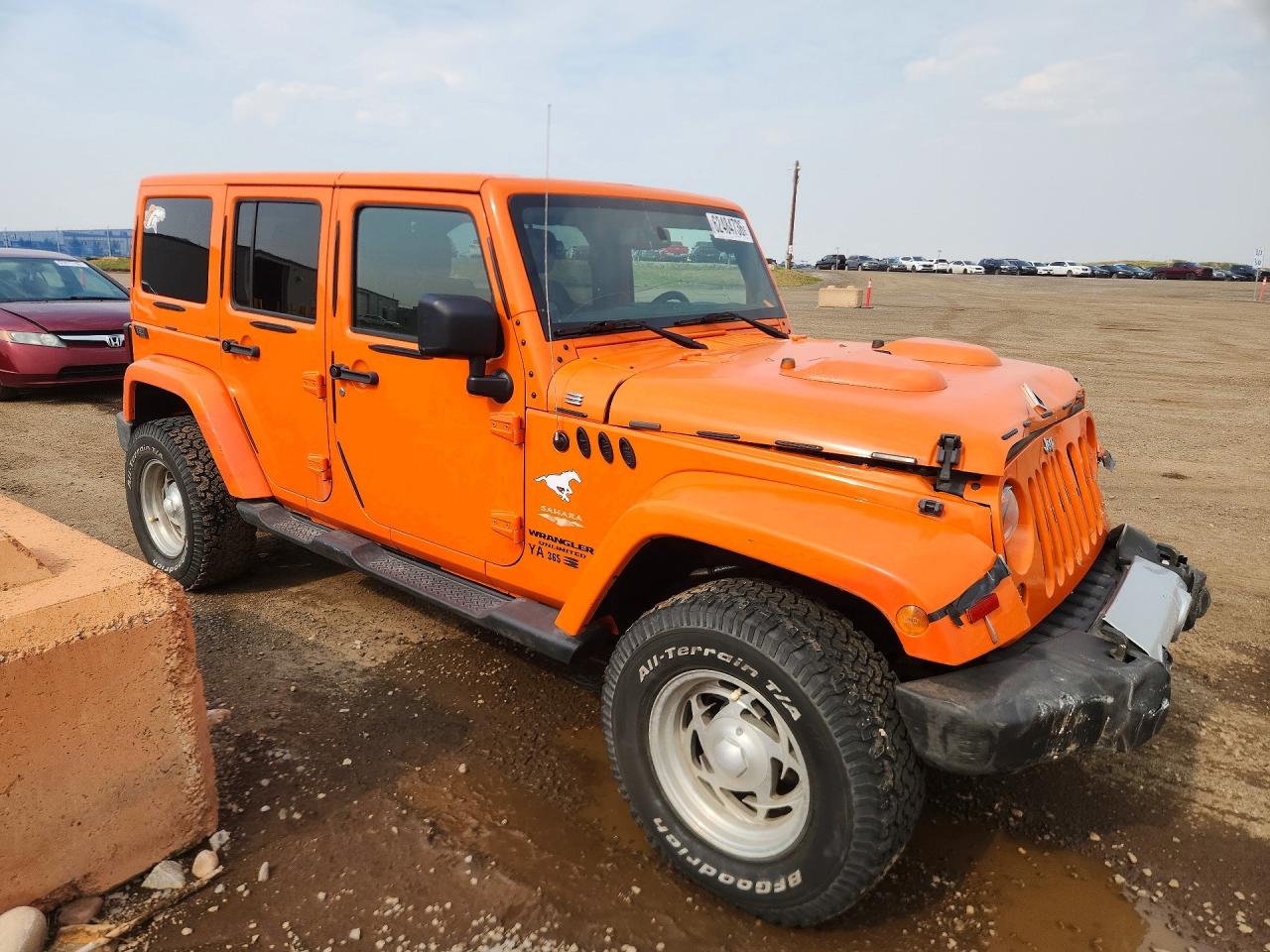 2013 Jeep Wrangler Unlimited Sahara Orange vin: 1C4BJWEG5DL537630