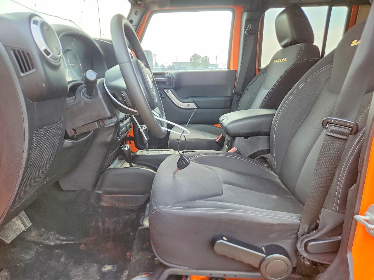 2013 Jeep Wrangler Unlimited Sahara Orange vin: 1C4BJWEG5DL537630