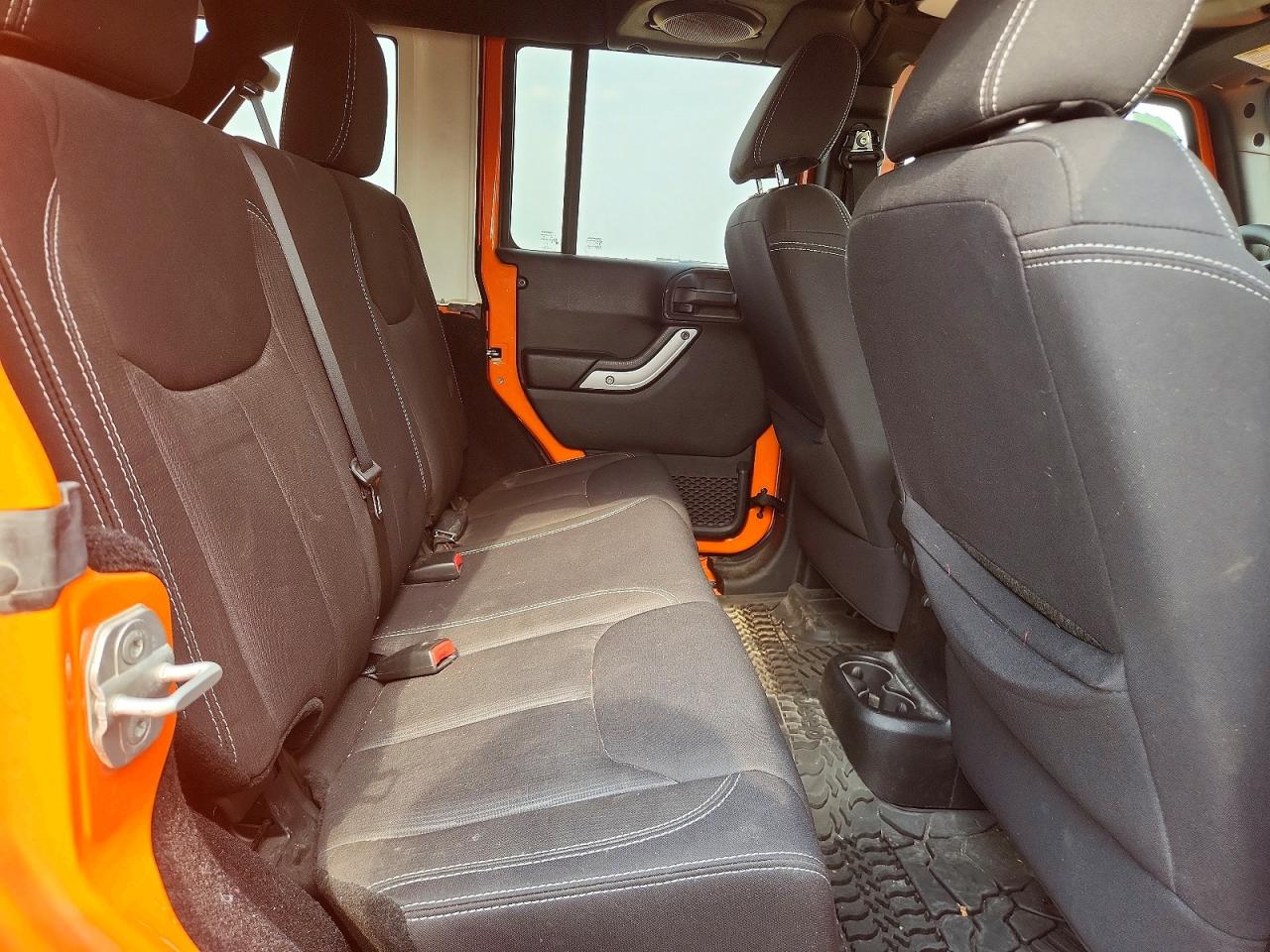 2013 Jeep Wrangler Unlimited Sahara Orange vin: 1C4BJWEG5DL537630