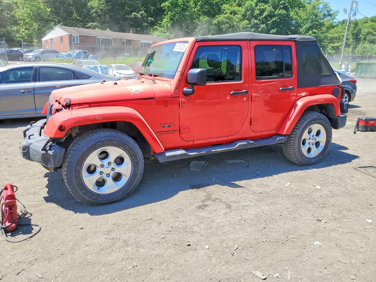 2013 Jeep Wrangler Unlimited Sahara Red vin: 1C4BJWEG5DL551771