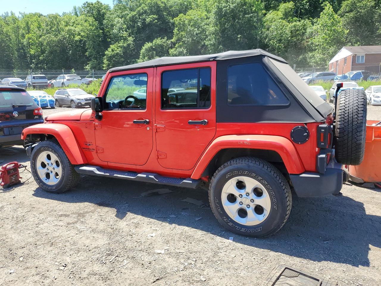 2013 Jeep Wrangler Unlimited Sahara Red vin: 1C4BJWEG5DL551771