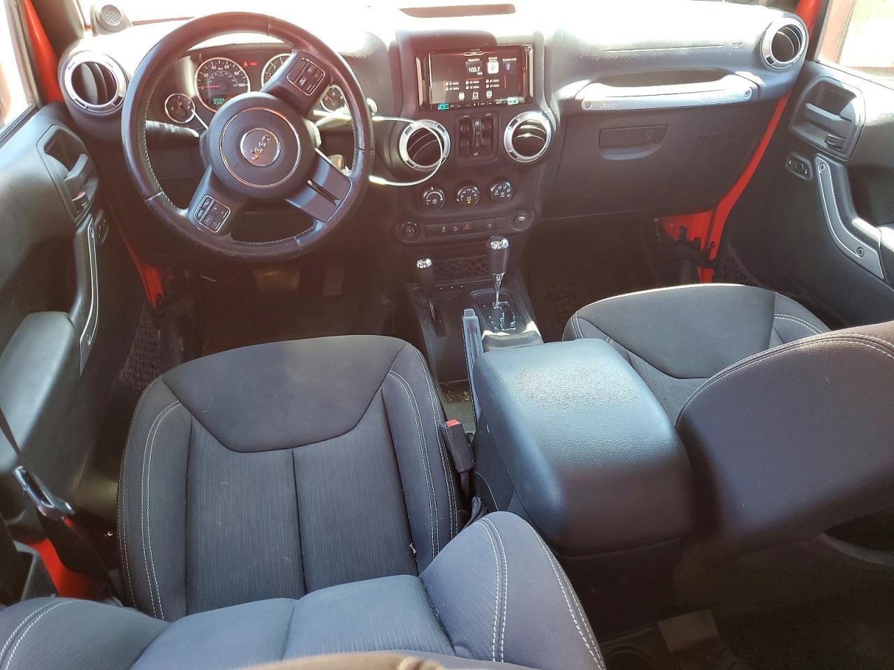 2013 Jeep Wrangler Unlimited Sahara Red vin: 1C4BJWEG5DL551771